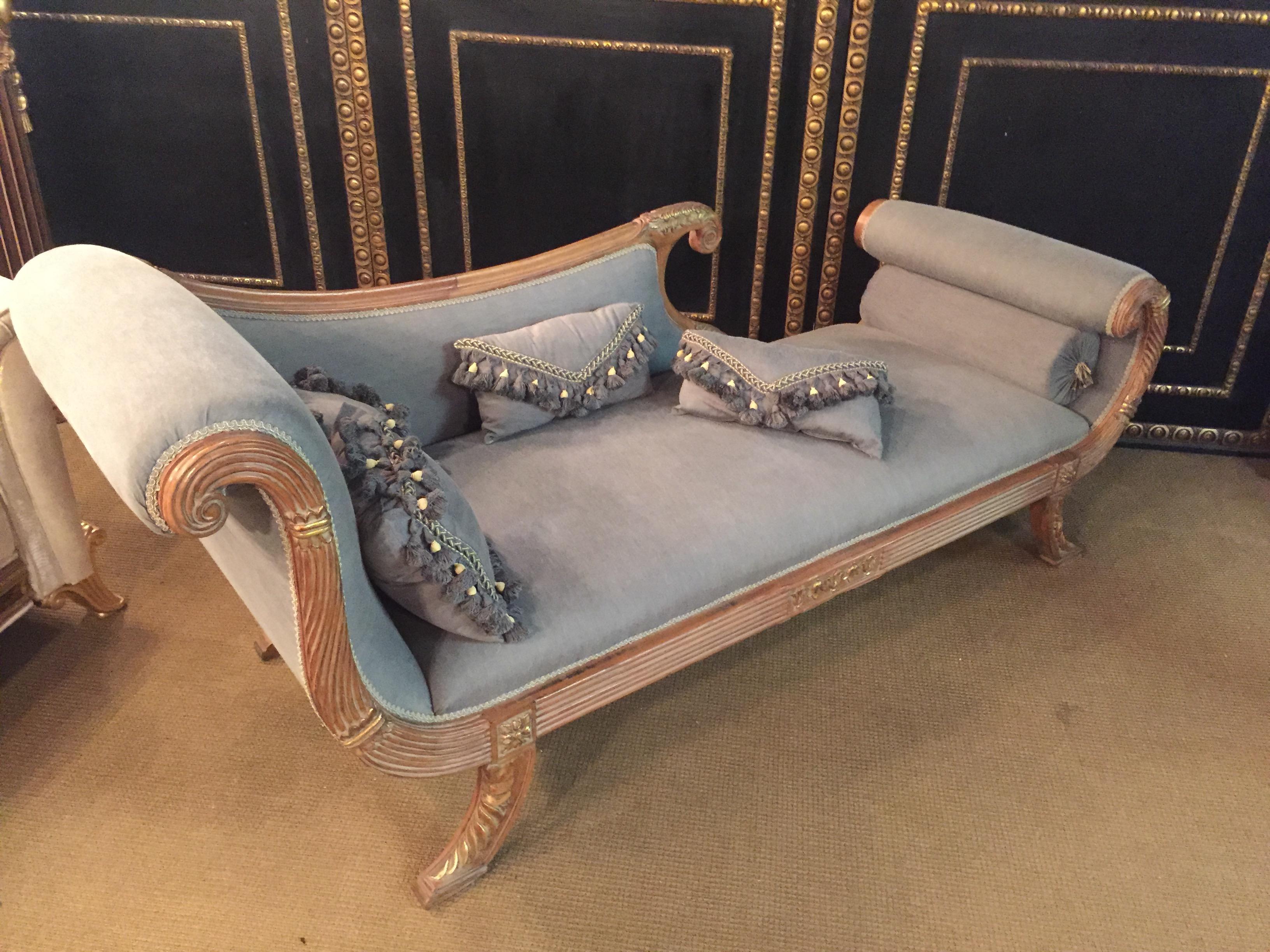 Elegant Chaise Longue in Empire Style 9