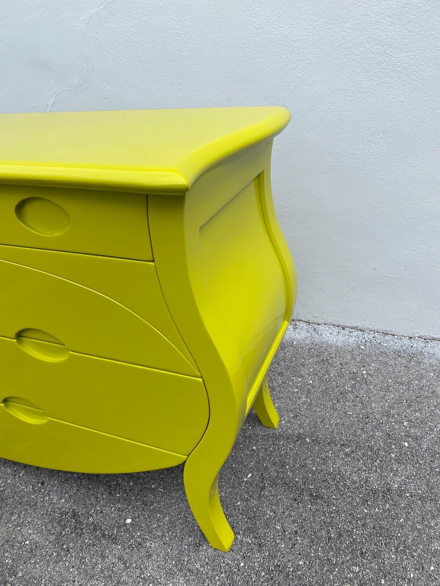 Mid-Century Modern Elegant Chartreuse Bombay Style Commode/ Chest of Drawers For Sale