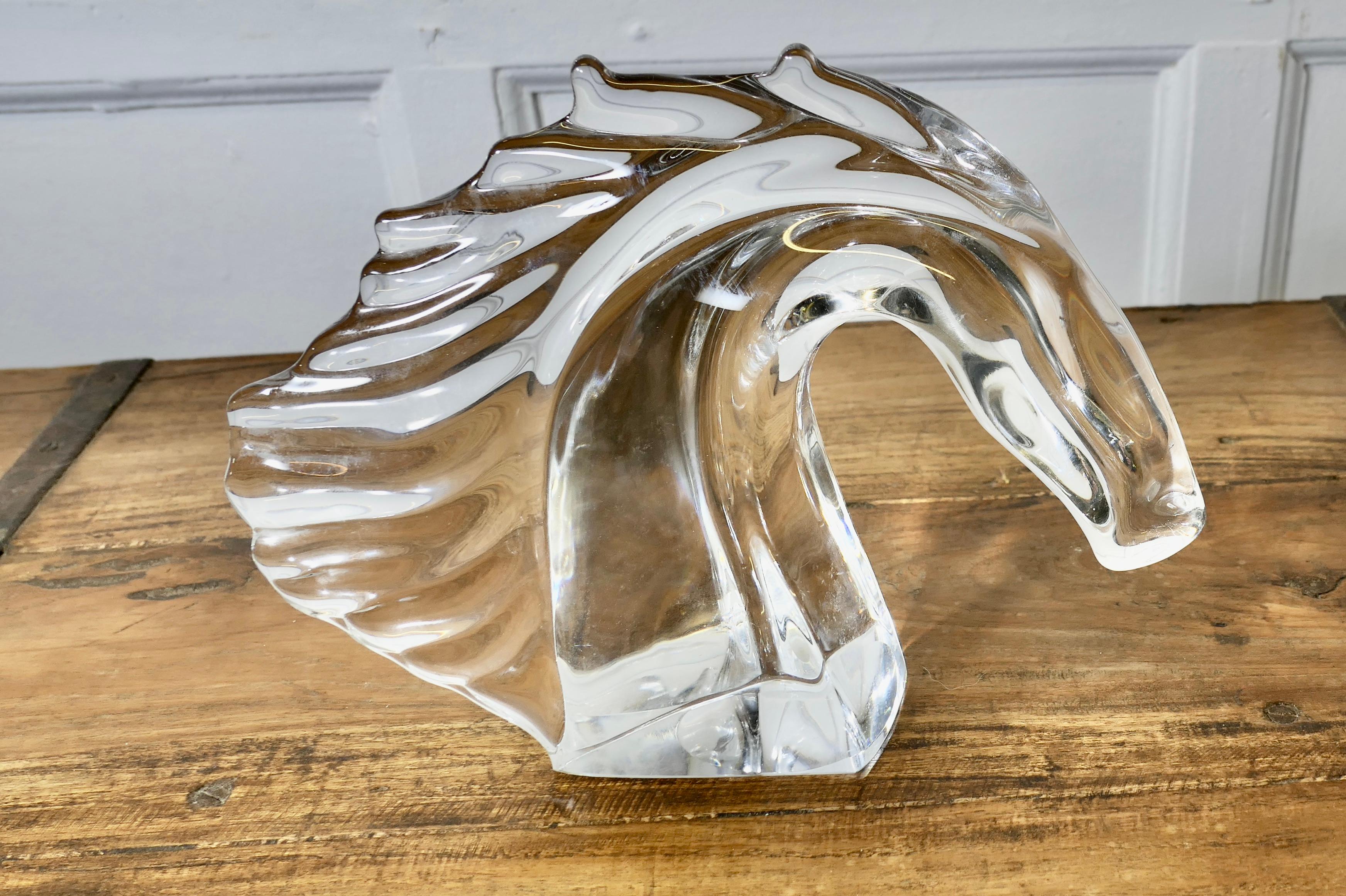 An Elegant Crystal Head of a Horse Signed by Daum of Nancy France For Sale 4