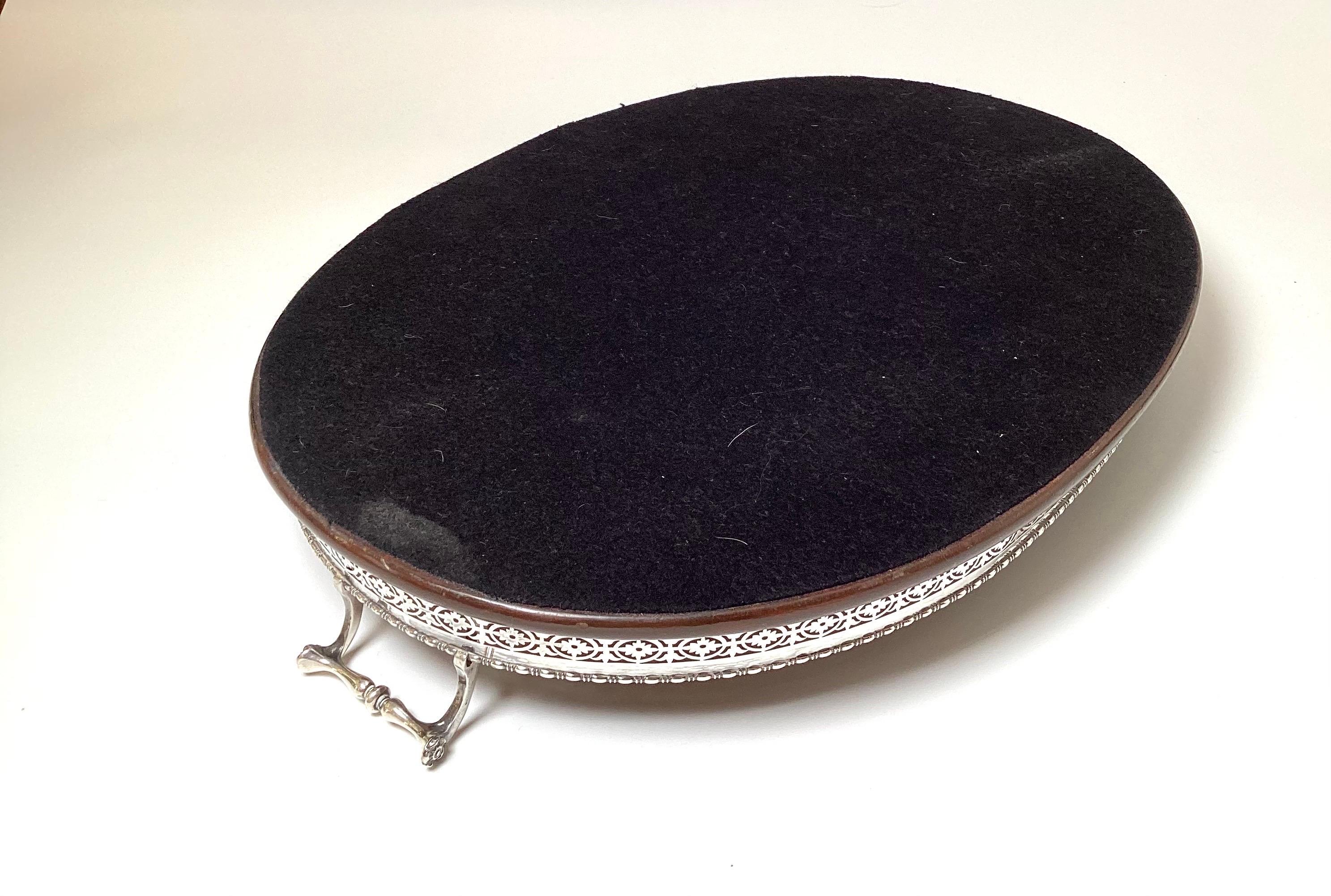 Elegante bandeja eduardiana de caoba y plata de ley con incrustaciones principios del siglo XX