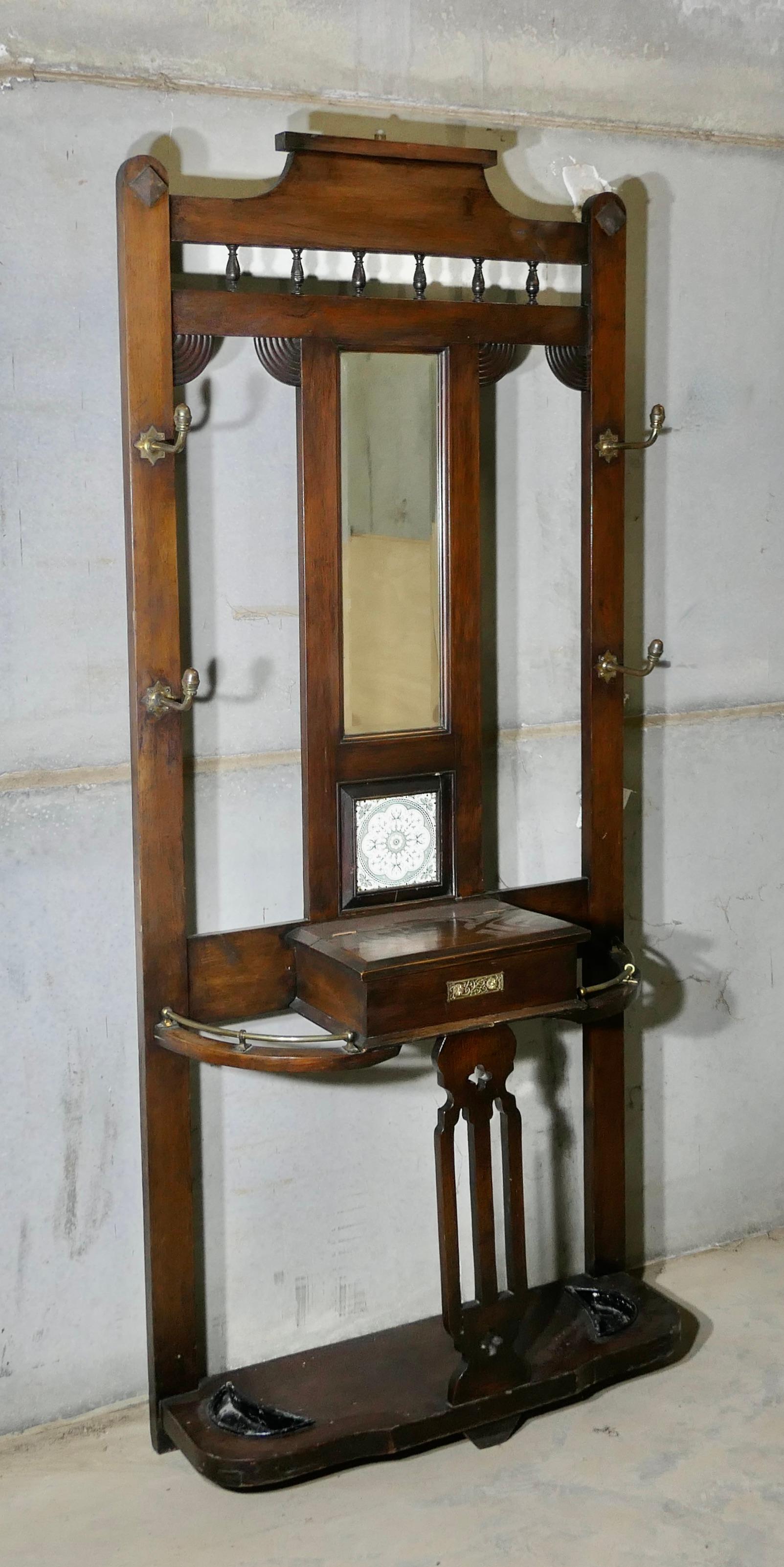 Edoardiano Un elegante stand da sala con specchio di epoca edoardiana   Questo è un bel pezzo in vendita
