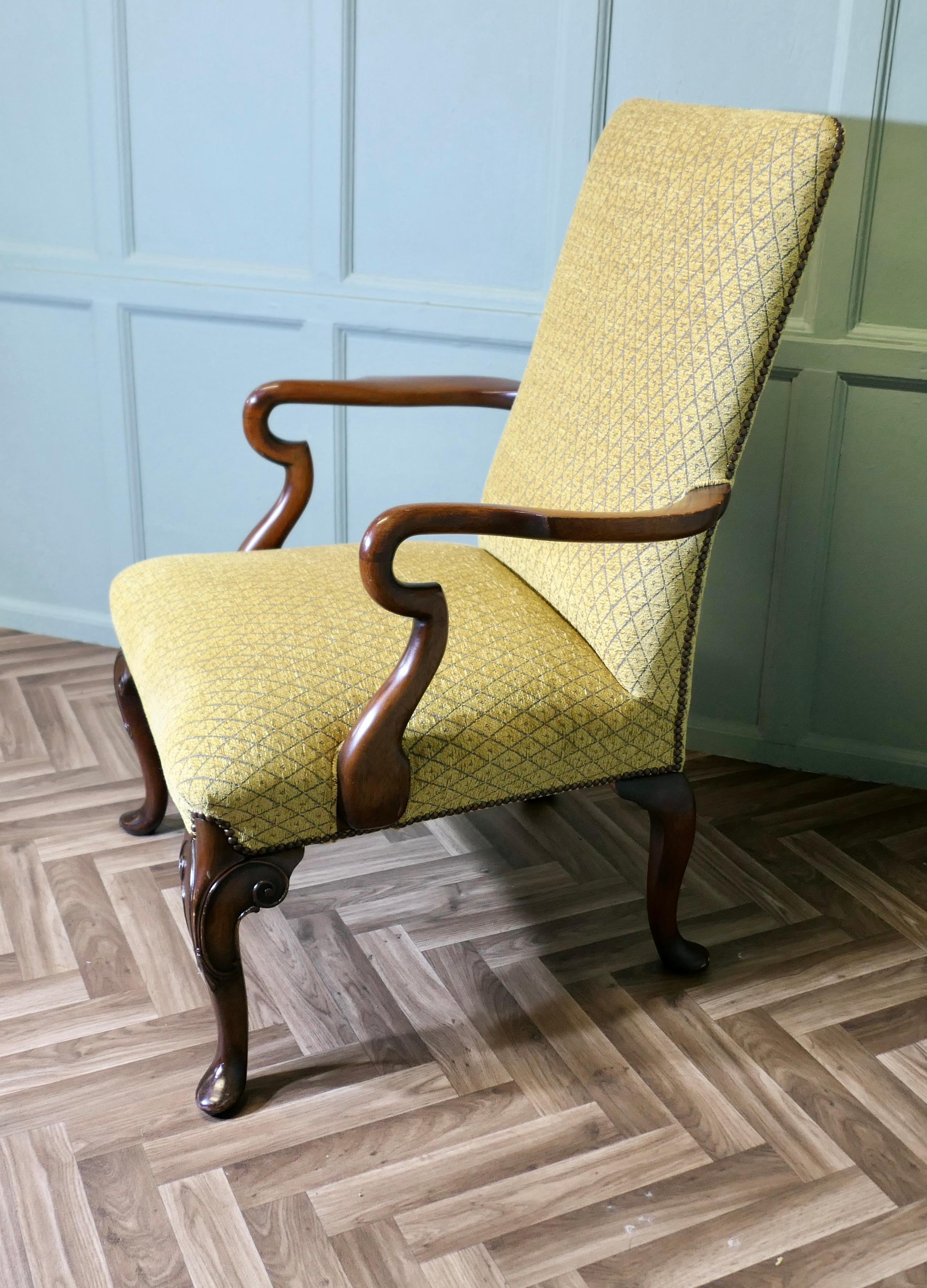 Georgien Une élégante chaise de cheminée édouardienne tapissée en vente