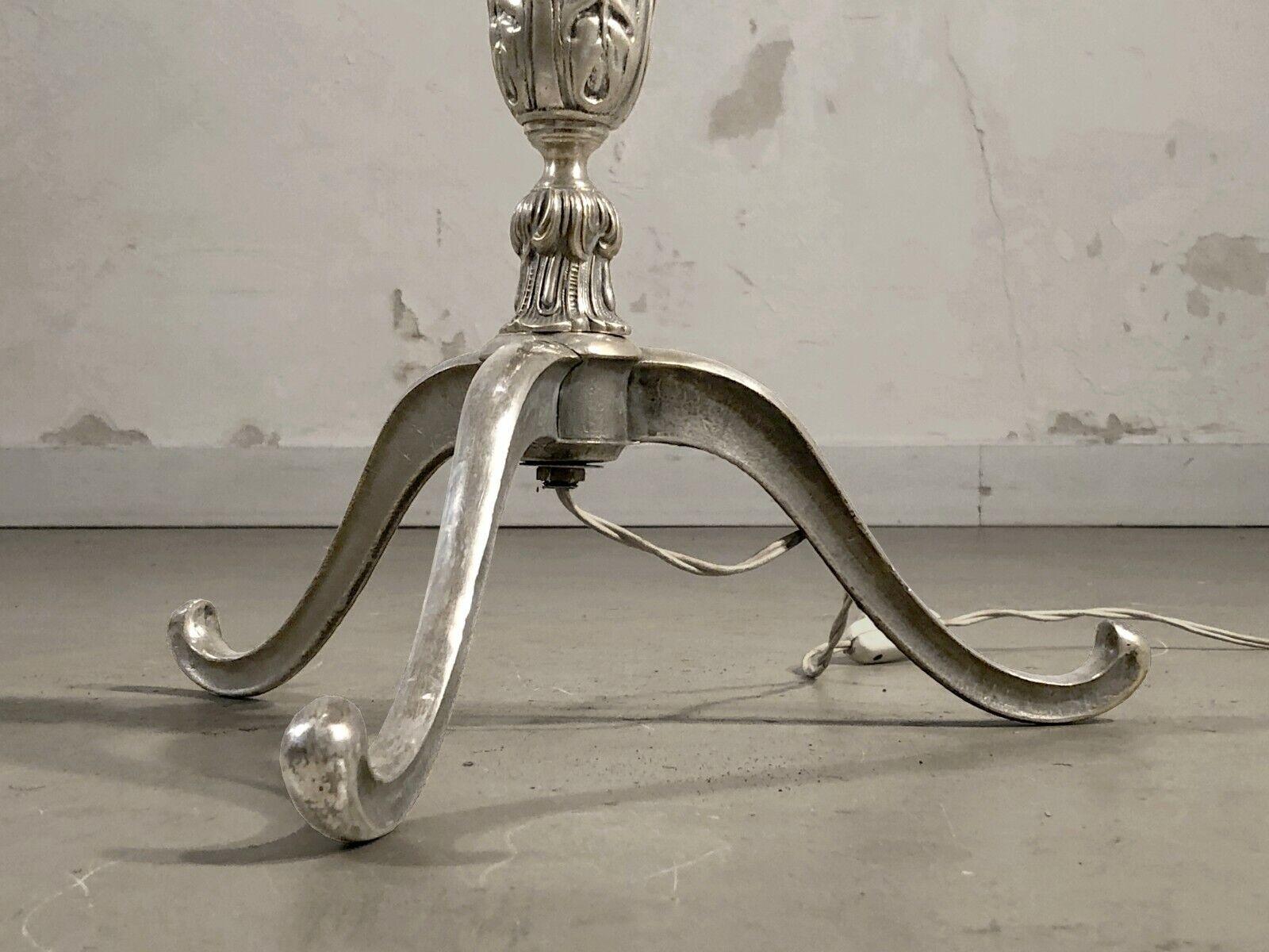 A SHABBY-CHIC Luxurious NEOCLASSICAL Silvered Bronze FLOOR LAMP, France 1970 In Good Condition For Sale In PARIS, FR