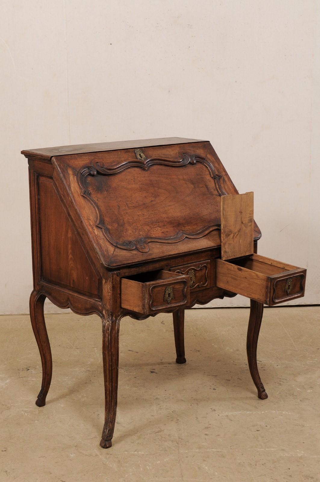 Elegant French Louis XV Period Secretary Writing Desk with Hidden Compartment In Good Condition For Sale In Atlanta, GA
