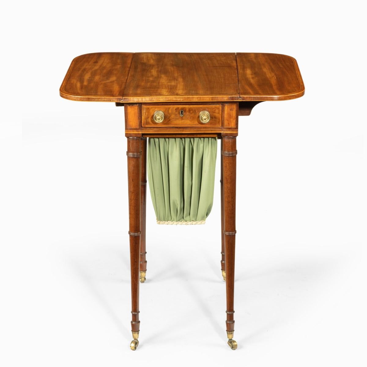 Early 19th Century Elegant George III Mahogany Pembroke Sewing Table For Sale
