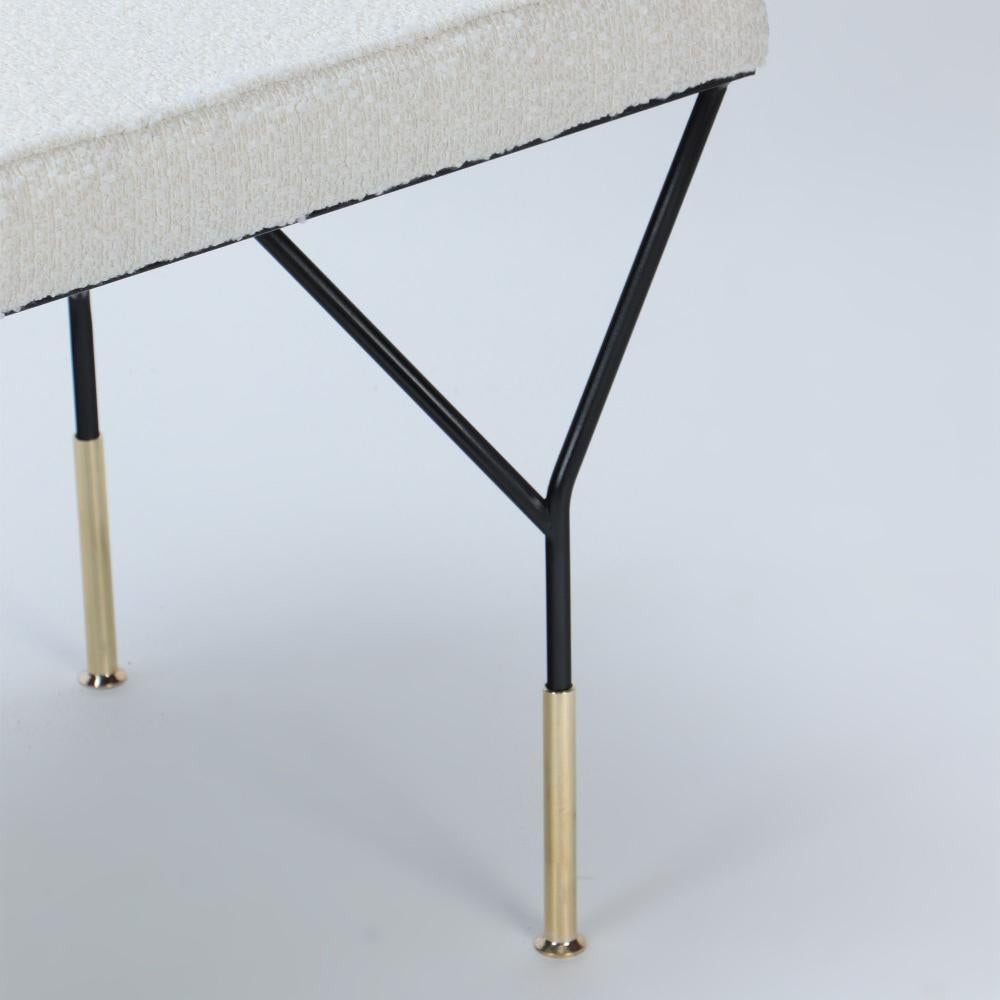 XXIe siècle et contemporain Un élégant banc italien en laiton et métal. Contemporain. en vente
