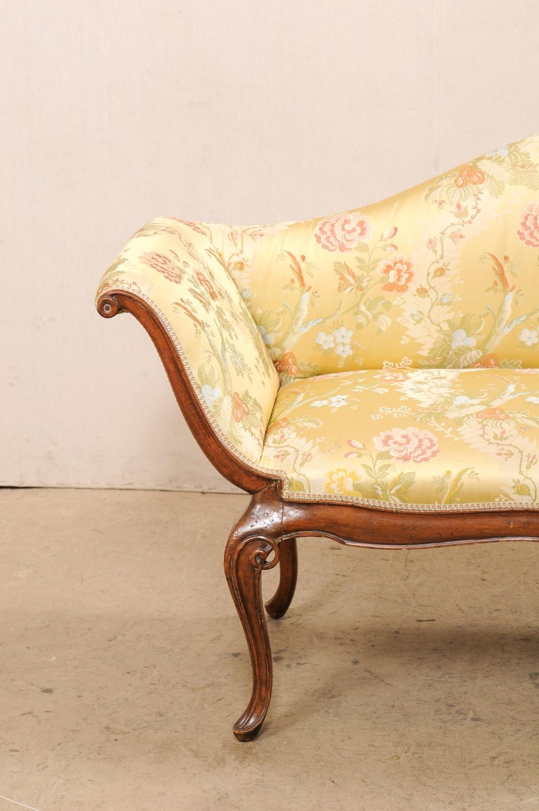 Elegant Italian Venetian Style Sofa, Early 19th C In Good Condition For Sale In Atlanta, GA