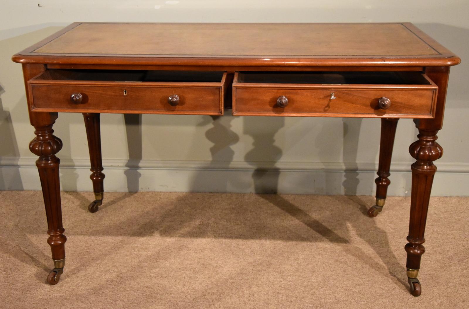 Elegant Late William IV Writing Table (Englisch)