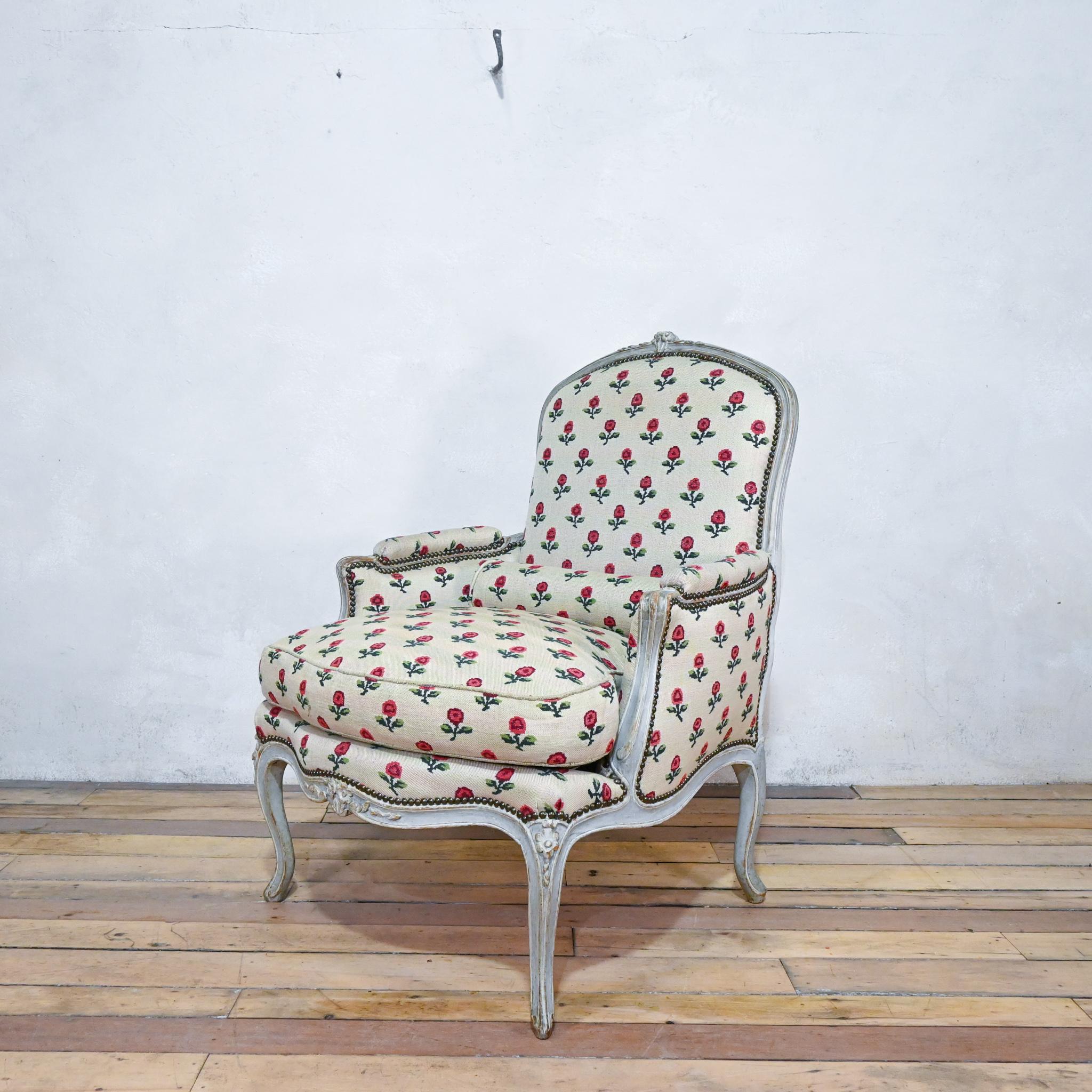 18th Century Louis XV Grey Painted Bergere Armchair, Jean-Baptiste Lebas Floral For Sale 9