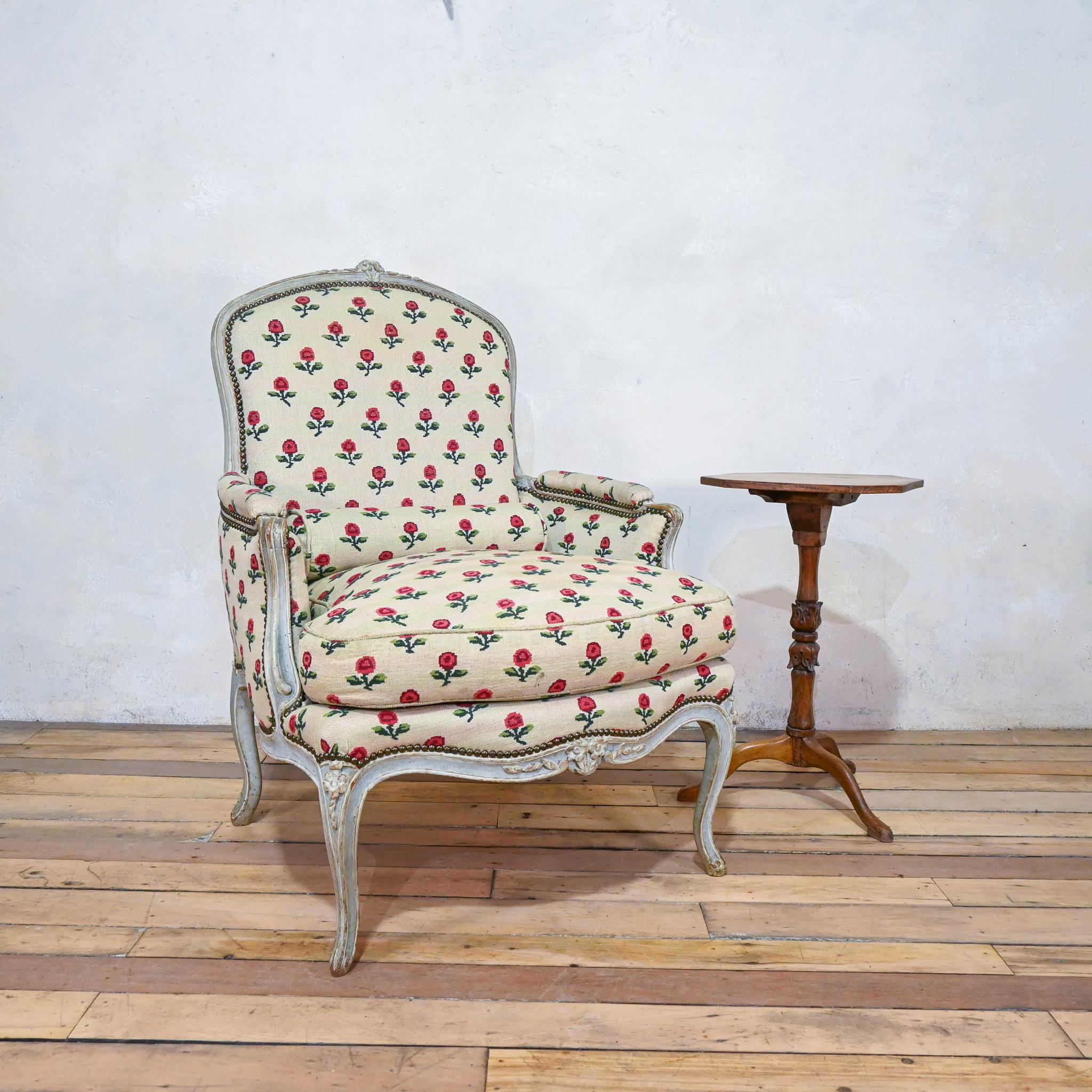 18th Century Louis XV Grey Painted Bergere Armchair, Jean-Baptiste Lebas Floral For Sale 11