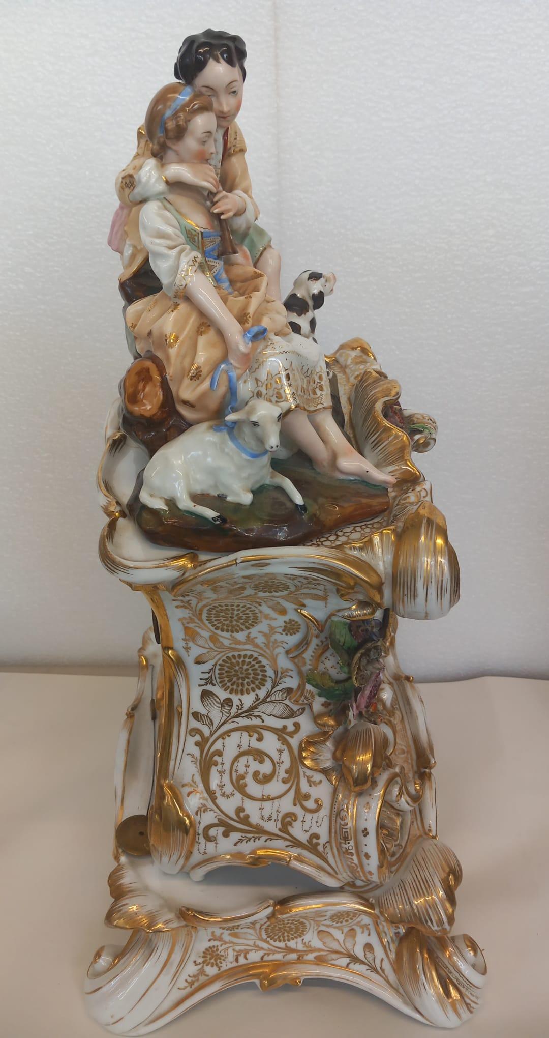 An elegant mantle piece clock with vases made in Paris circa 1860 For Sale 7