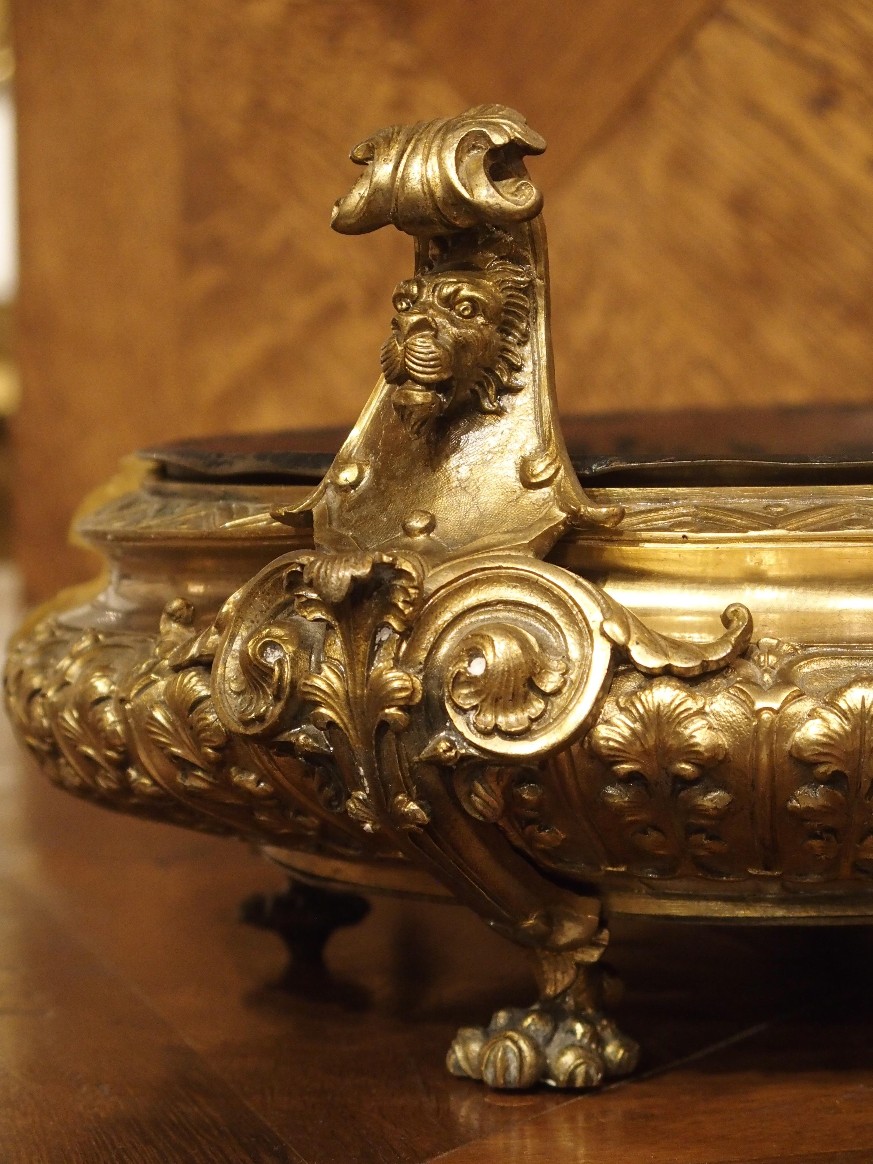 Elegant Neoclassical Gilt Bronze Jardiniere from France, Circa 1850 For Sale 4