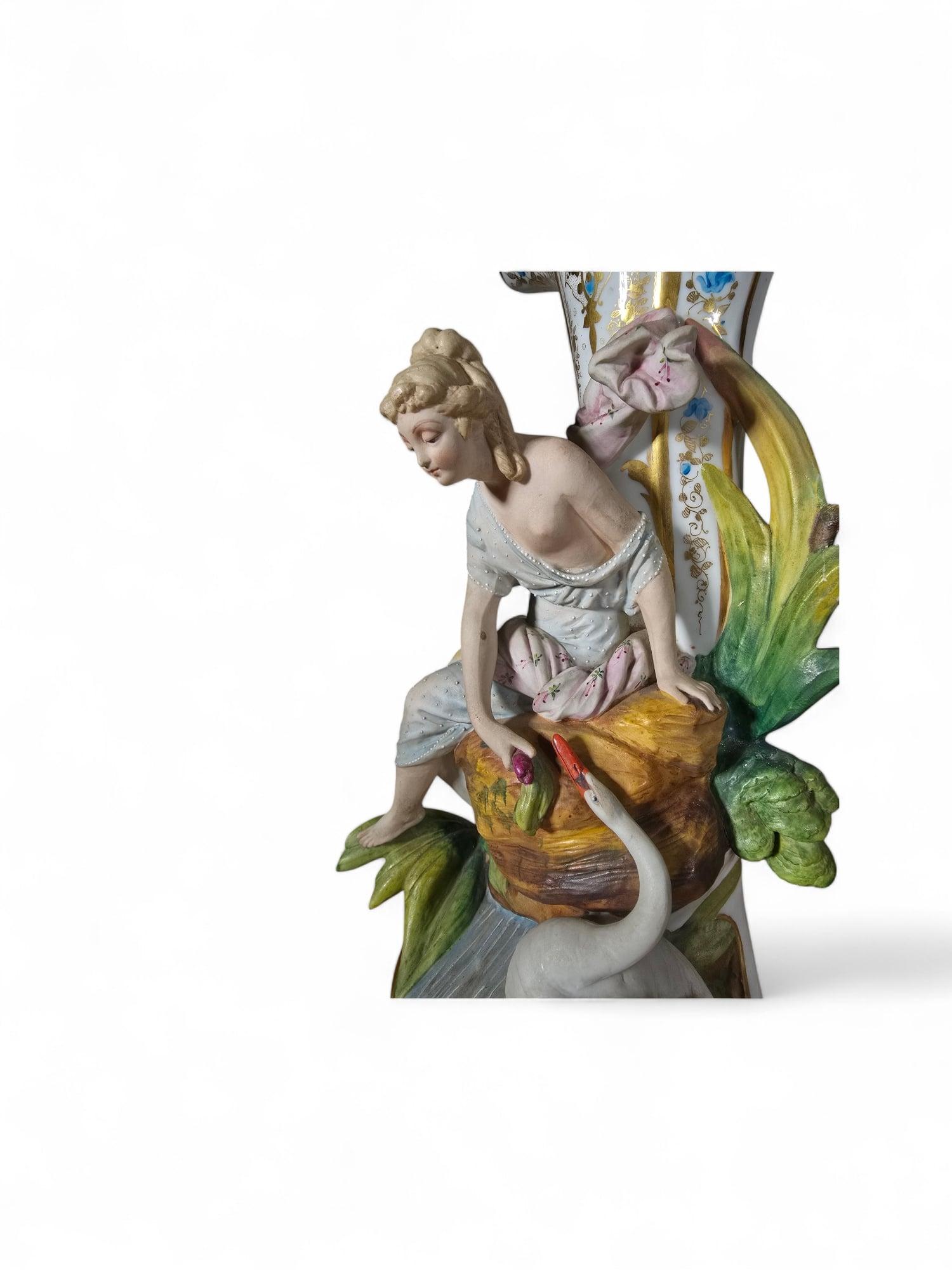 An elegant pair of French porcelain vases, circa 1860 For Sale 6