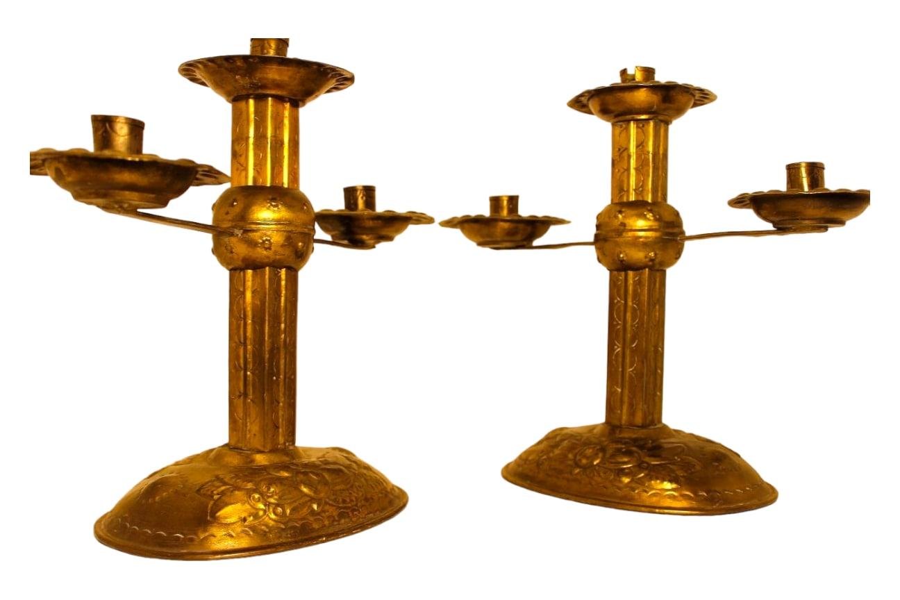 An elegant pair of gilded copper candlesticks from the 19th century  For Sale 7