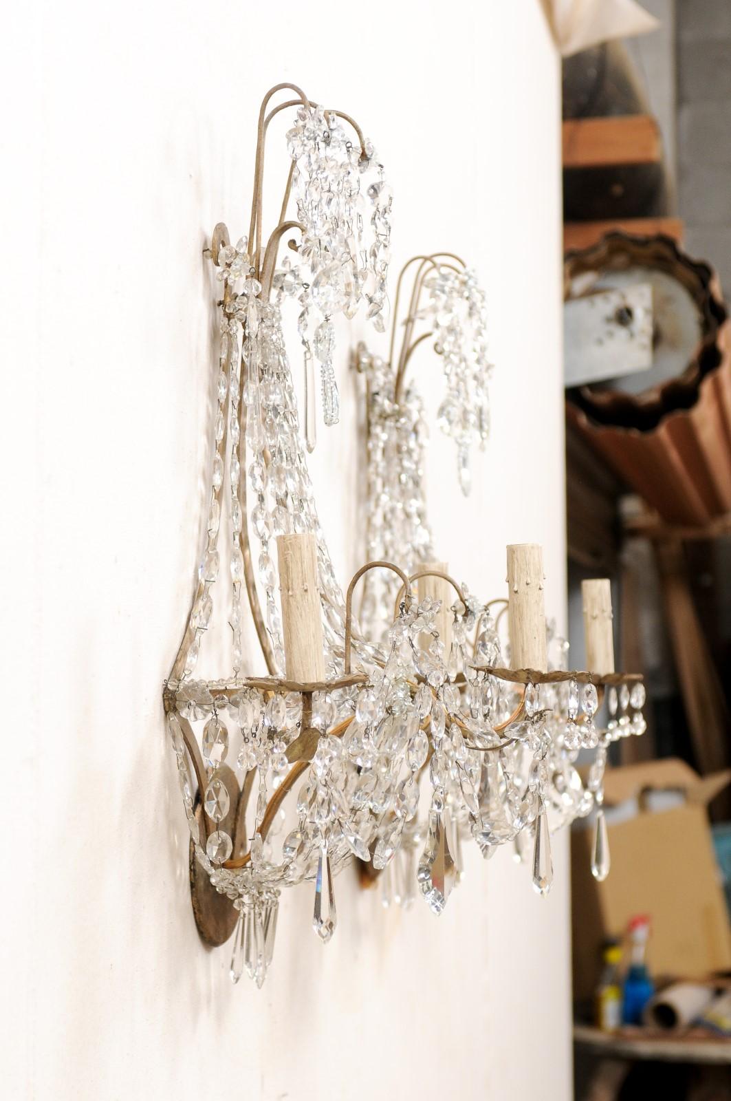 Elegant Pair of Mid-20th Century Crystal Waterfall Wall Sconces from France For Sale 5