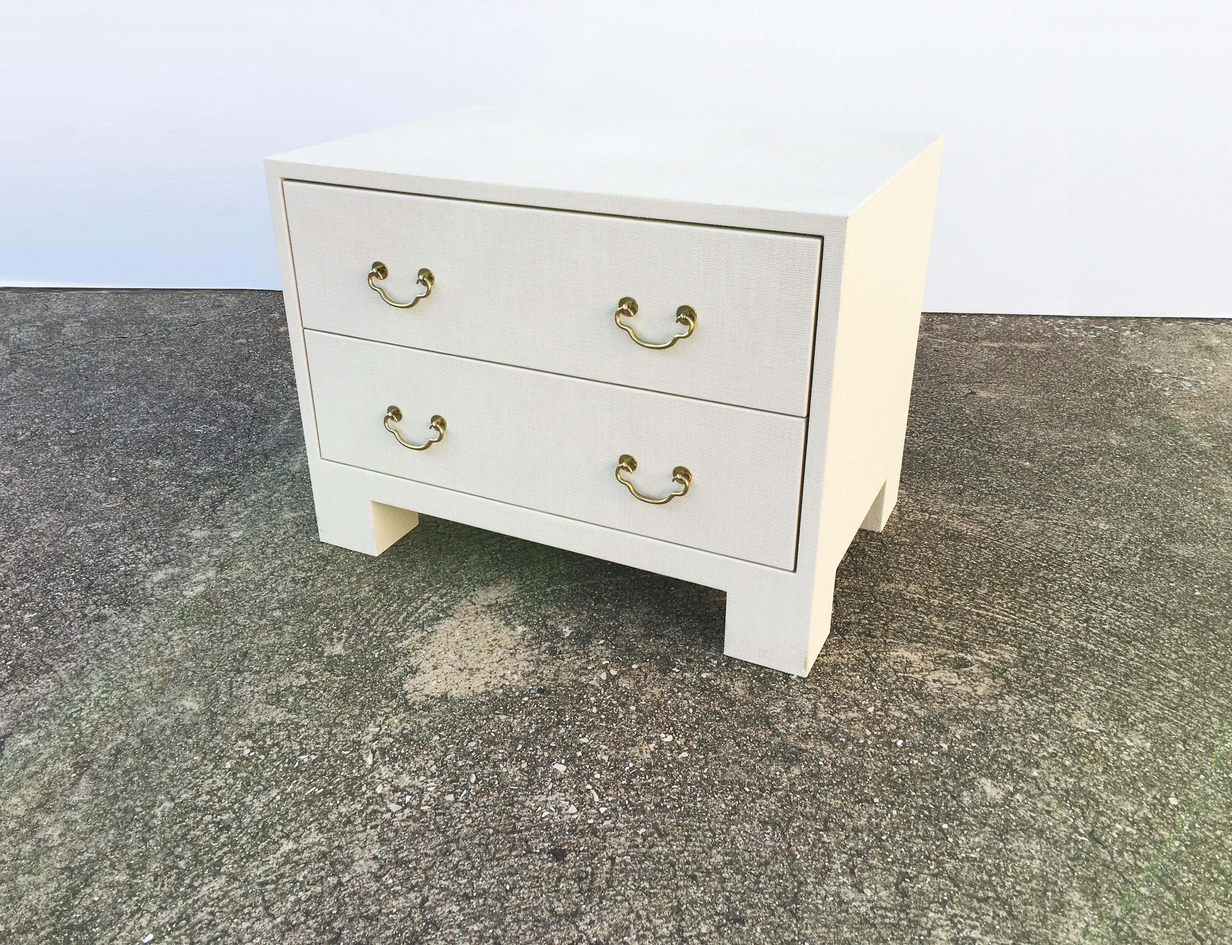 American Elegant Pair of Raffia Grasscloth Two-Drawer Dresser Nightstands