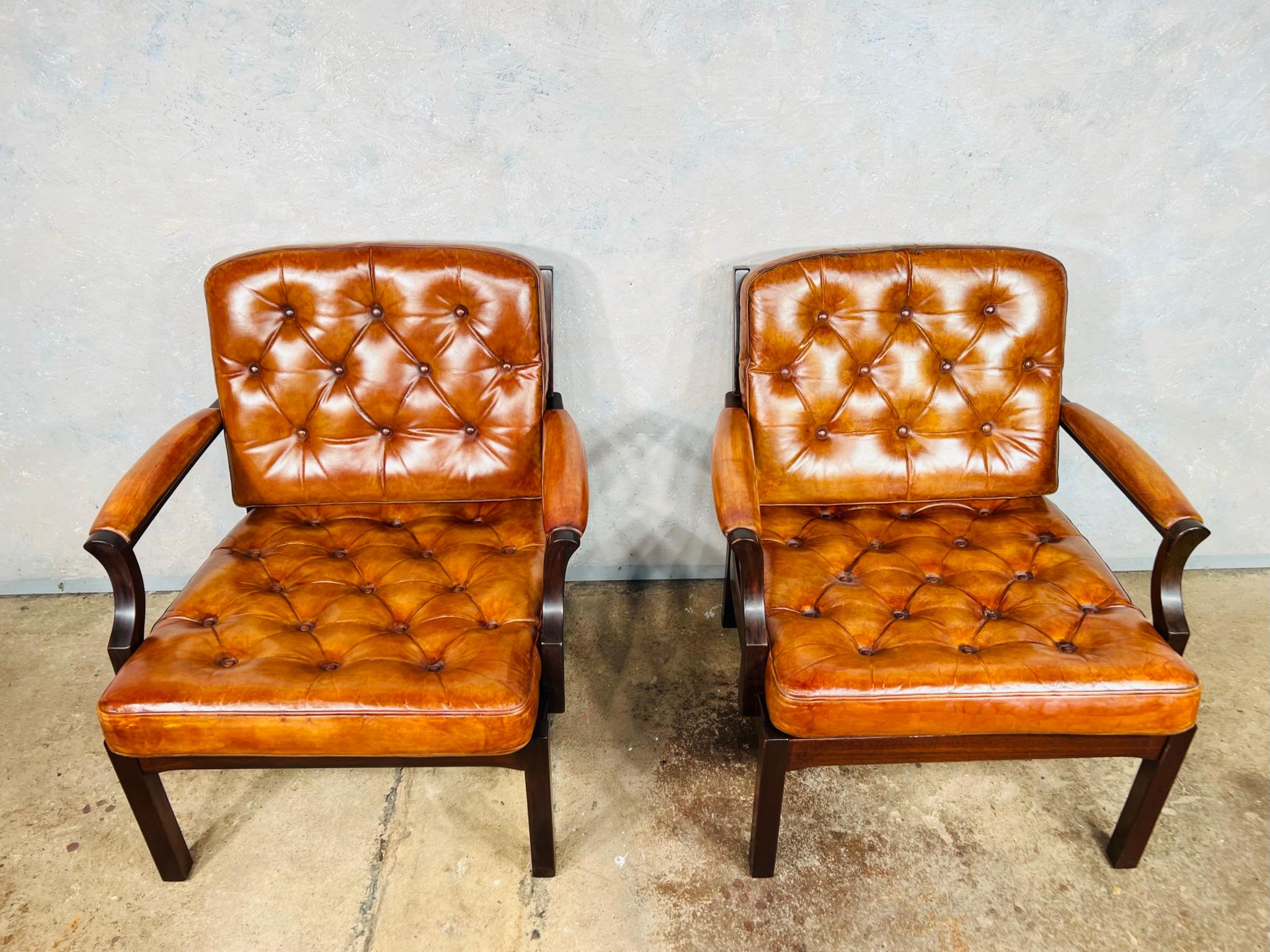 Cuir Une élégante paire de fauteuils danois vintage en cuir brun clair n°734 en vente