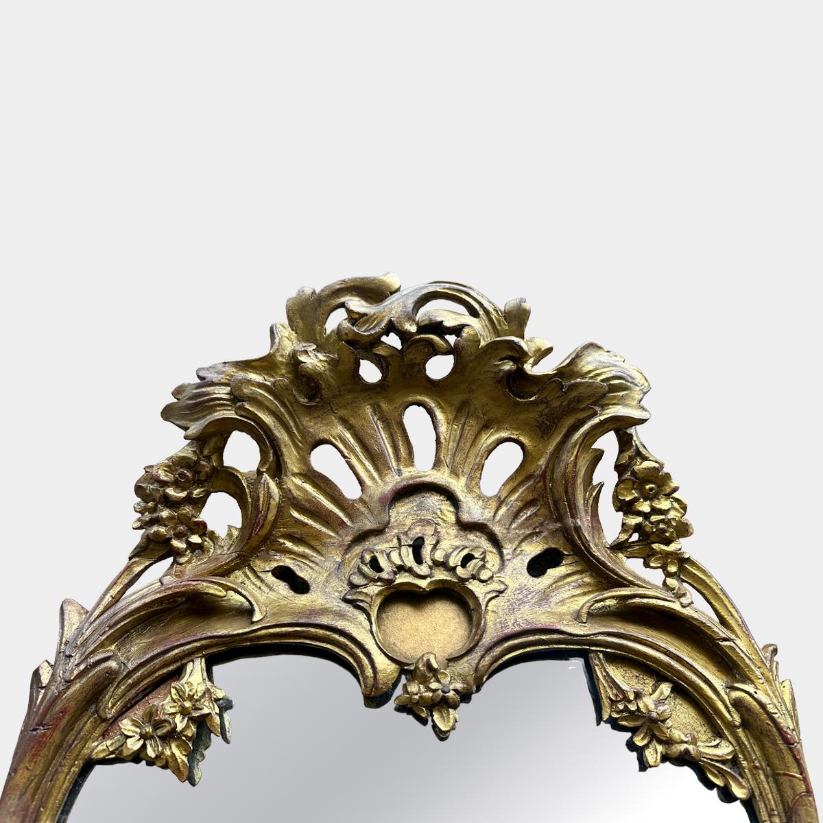 Francese Un elegante specchio alto Antique French con doratura in oro in vendita
