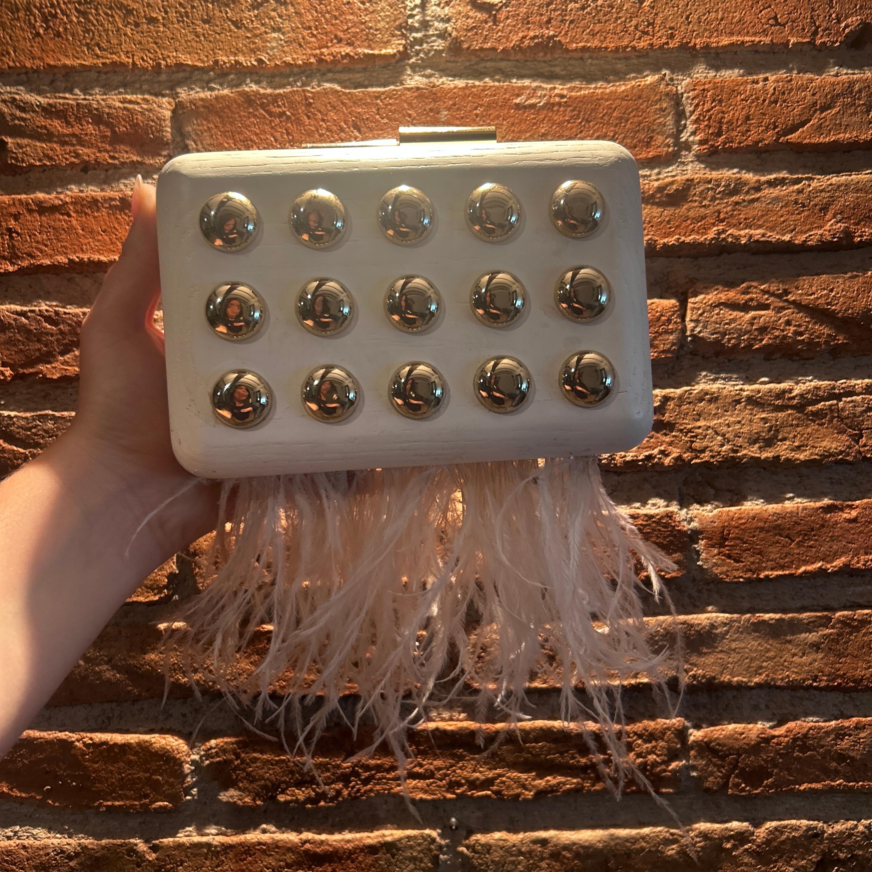 An Elegant White Wooden Evening Bag with Feathers and Studs Made by Laurafed For Sale 6