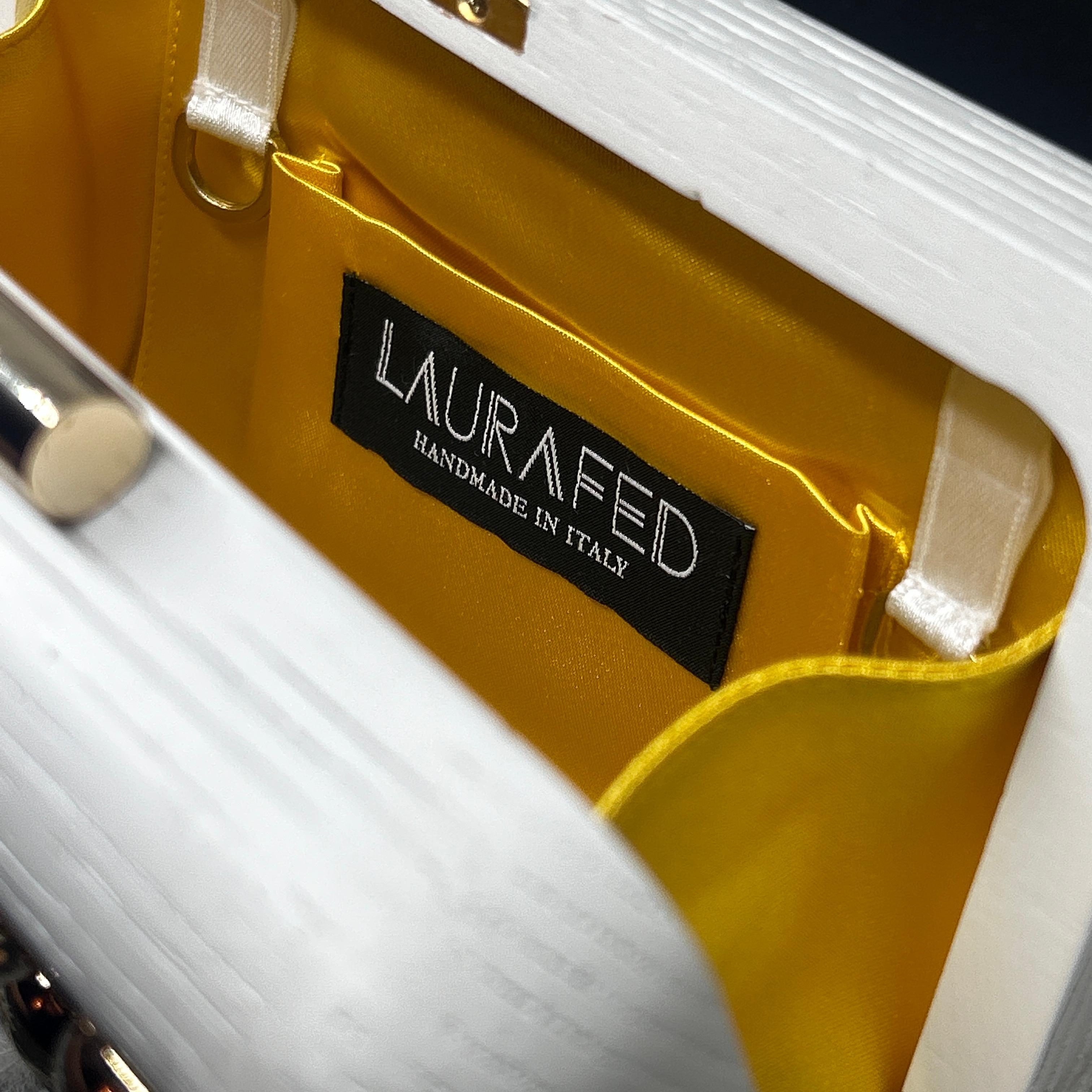 An Elegant White Wooden Evening Bag with Feathers and Studs Made by Laurafed For Sale 4