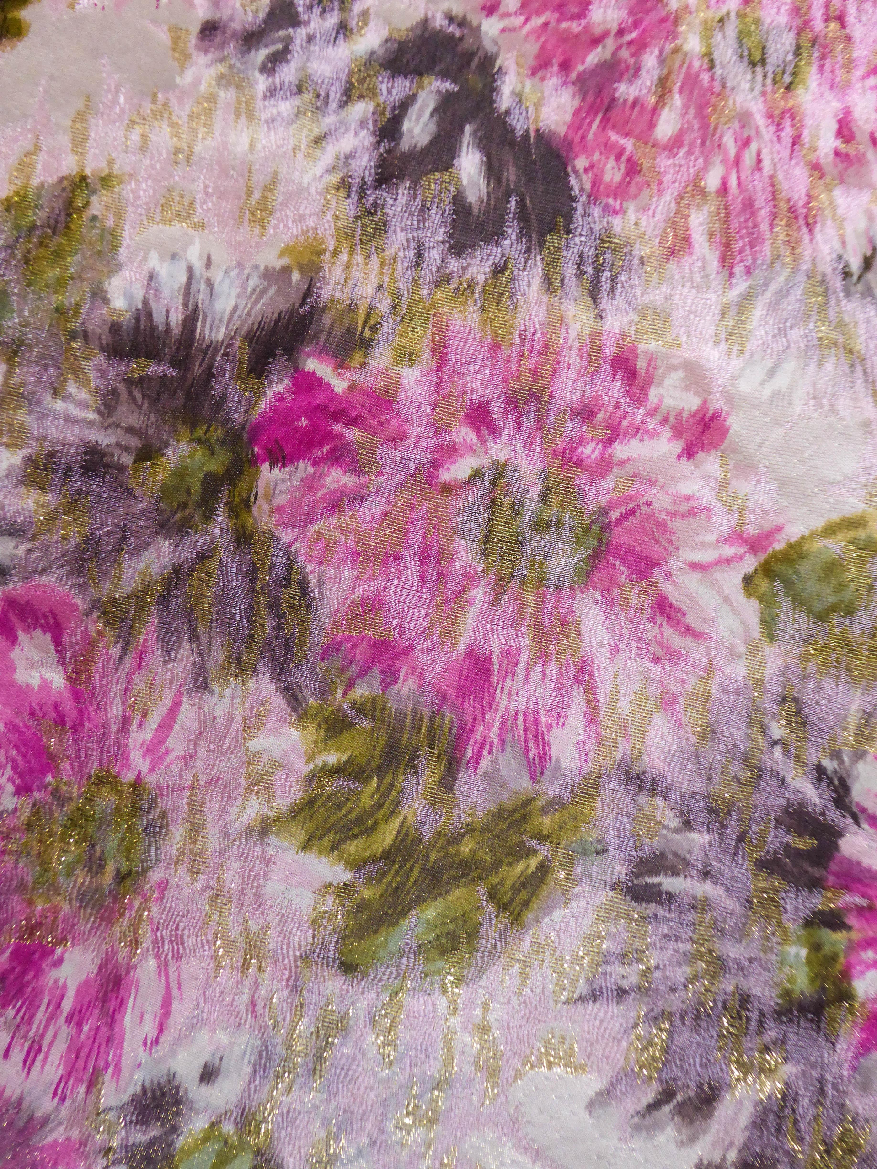 Robe de soirée en lamé d'or et fleurs d'Elizabeth Arden, Circa 1950 en vente 7