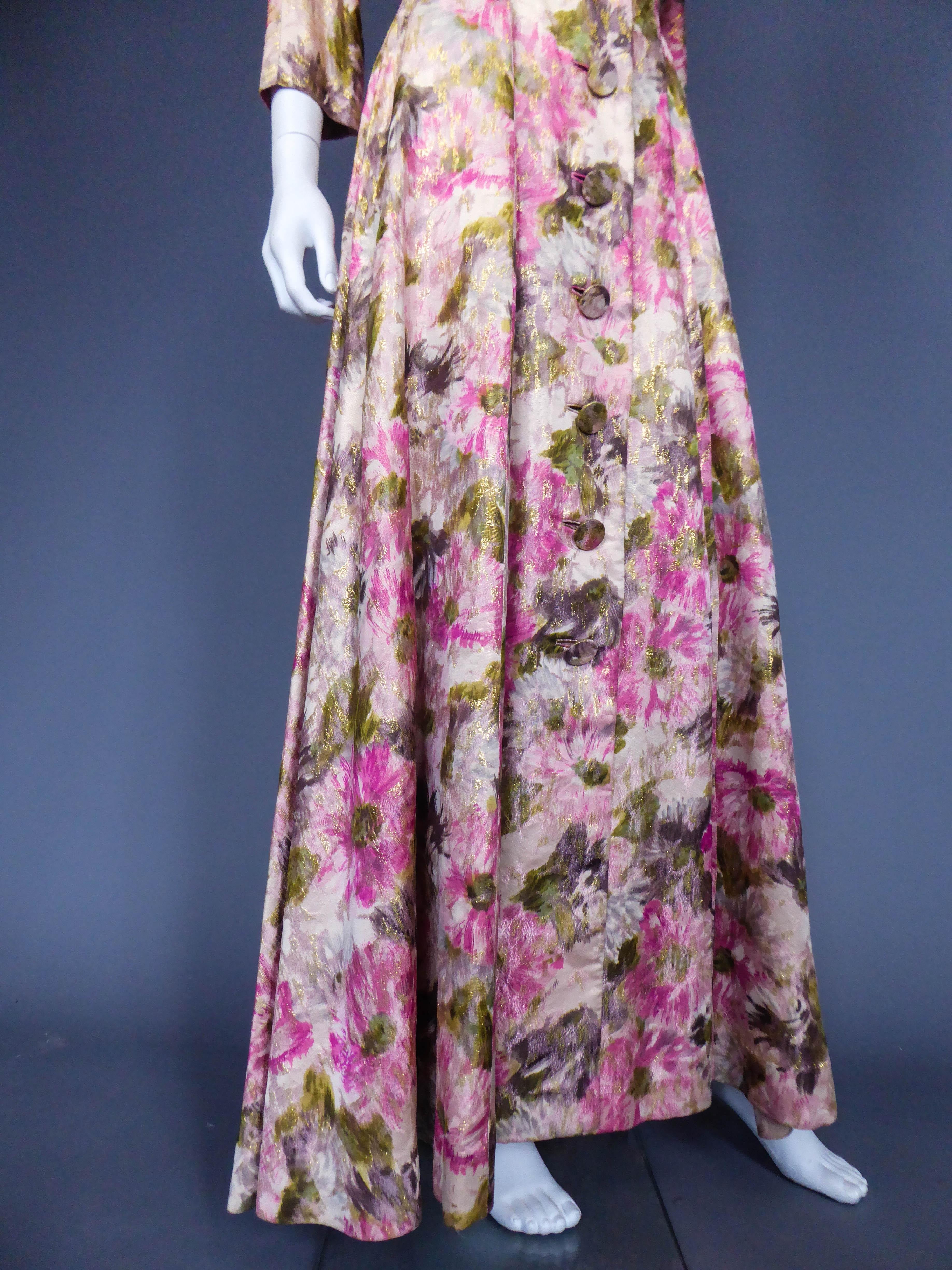 Robe de soirée en lamé d'or et fleurs d'Elizabeth Arden, Circa 1950 Pour femmes en vente