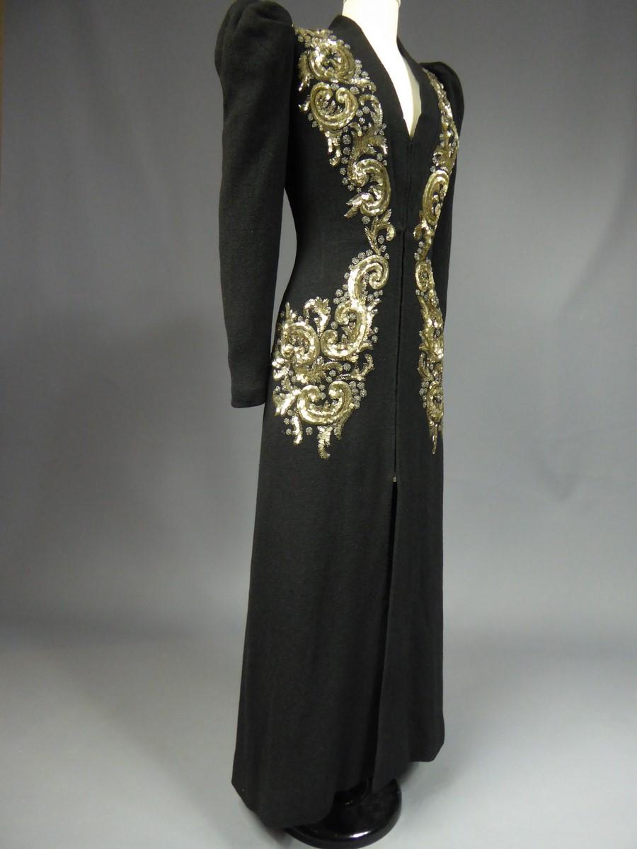 Elsa Schiaparelli bestickter Couture-Abendmantel aus Wolle, ca. 1939 im Angebot 2