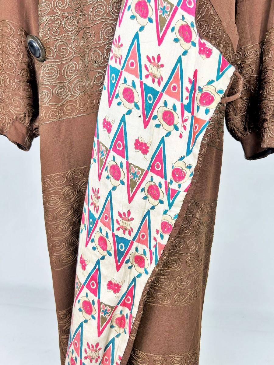 Un abrigo de lana bordada, forro estampado de Atelier Martine - Francia C. 1920 en venta 7