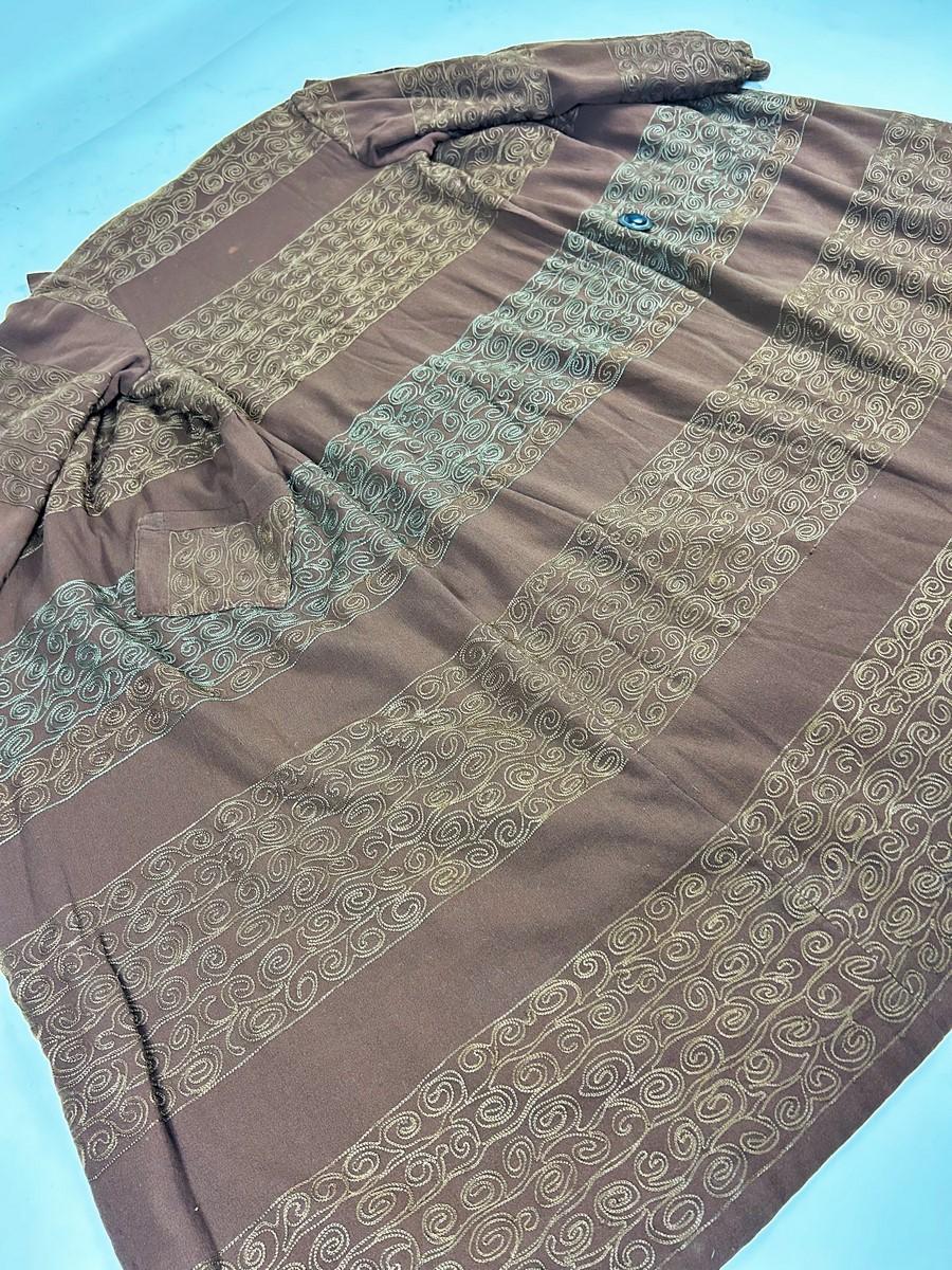 Un abrigo de lana bordada, forro estampado de Atelier Martine - Francia C. 1920 en venta 10