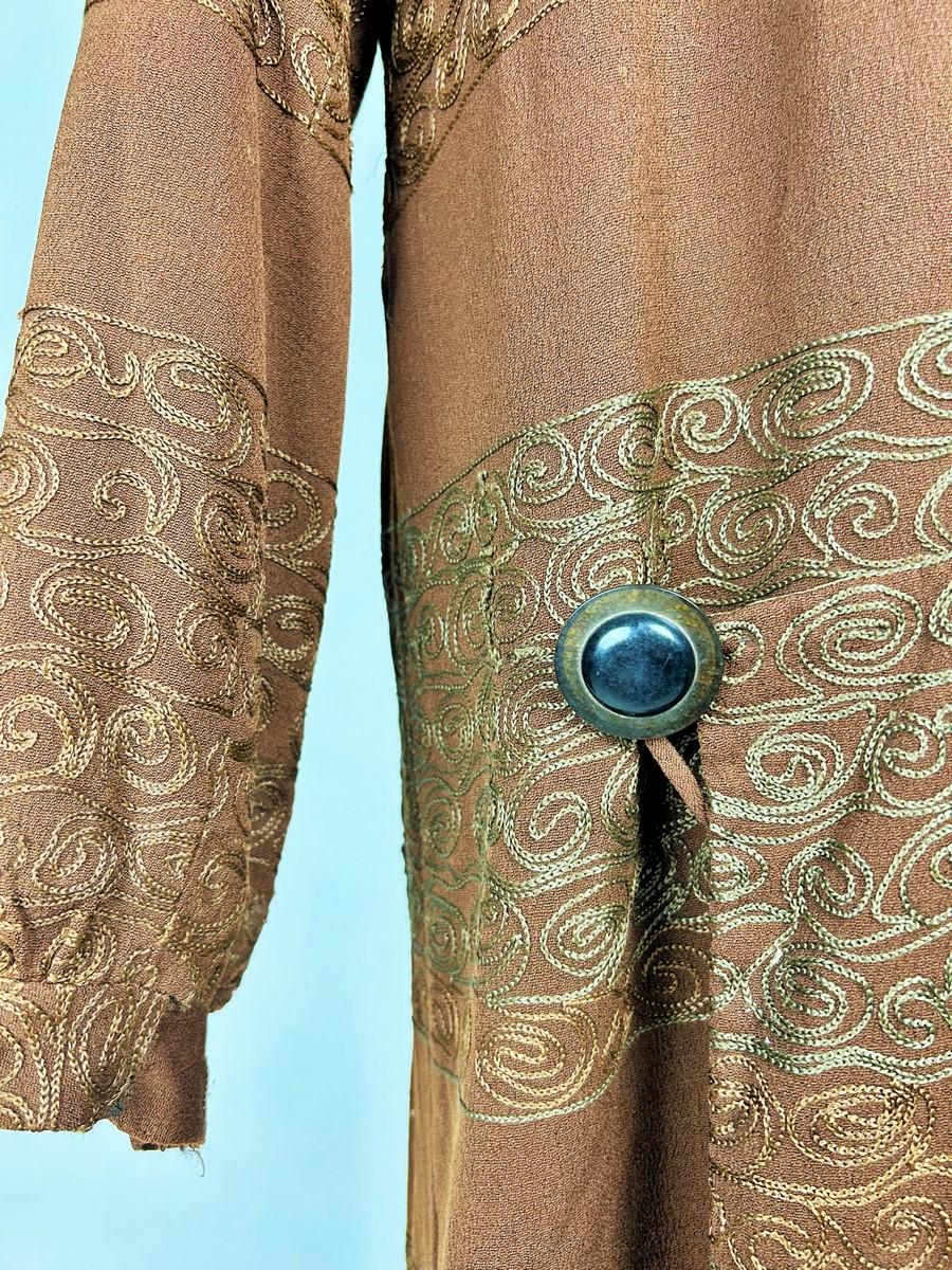 Un abrigo de lana bordada, forro estampado de Atelier Martine - Francia C. 1920 en venta 4