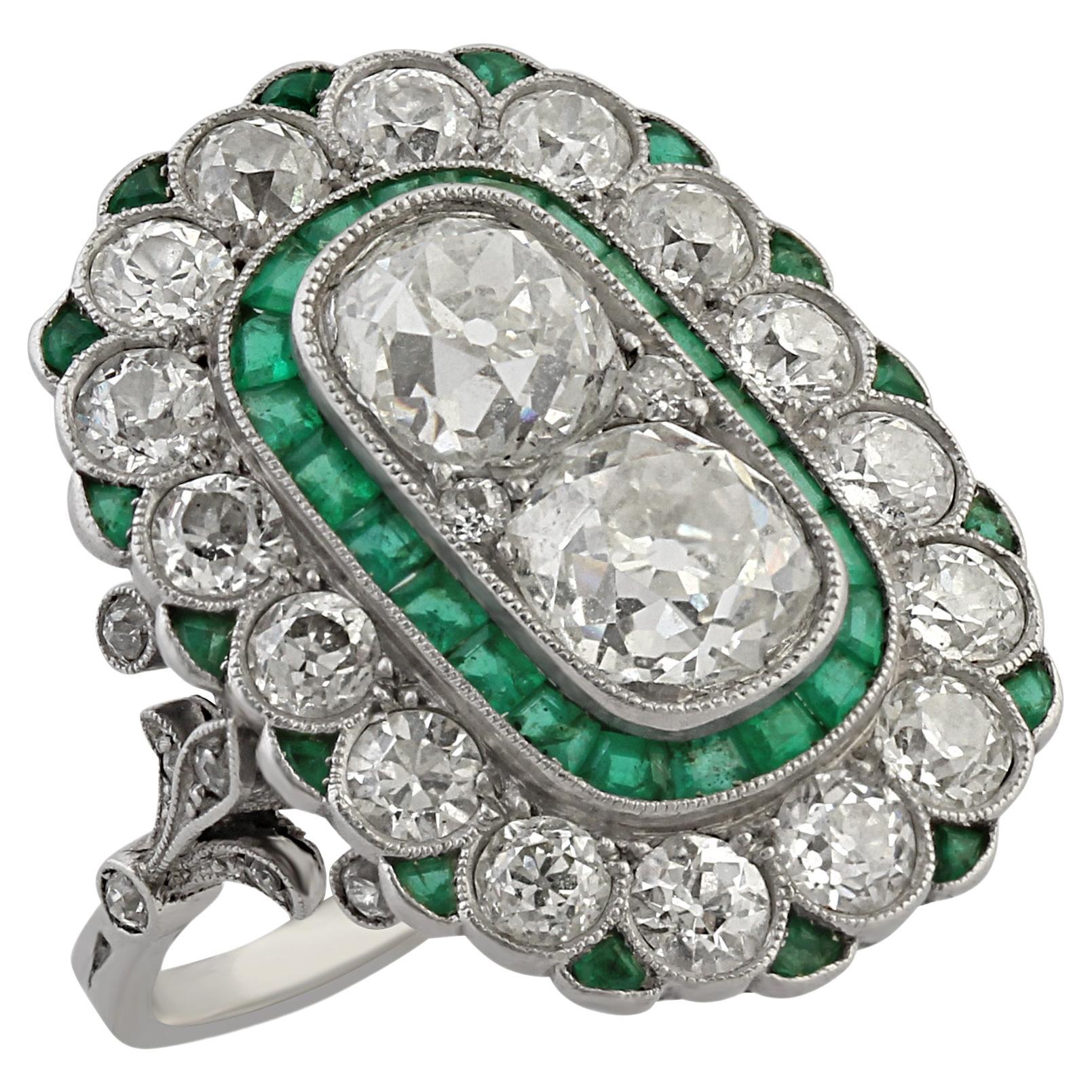 An Antique Old-Cut Diamond & Emerald Ring For Sale