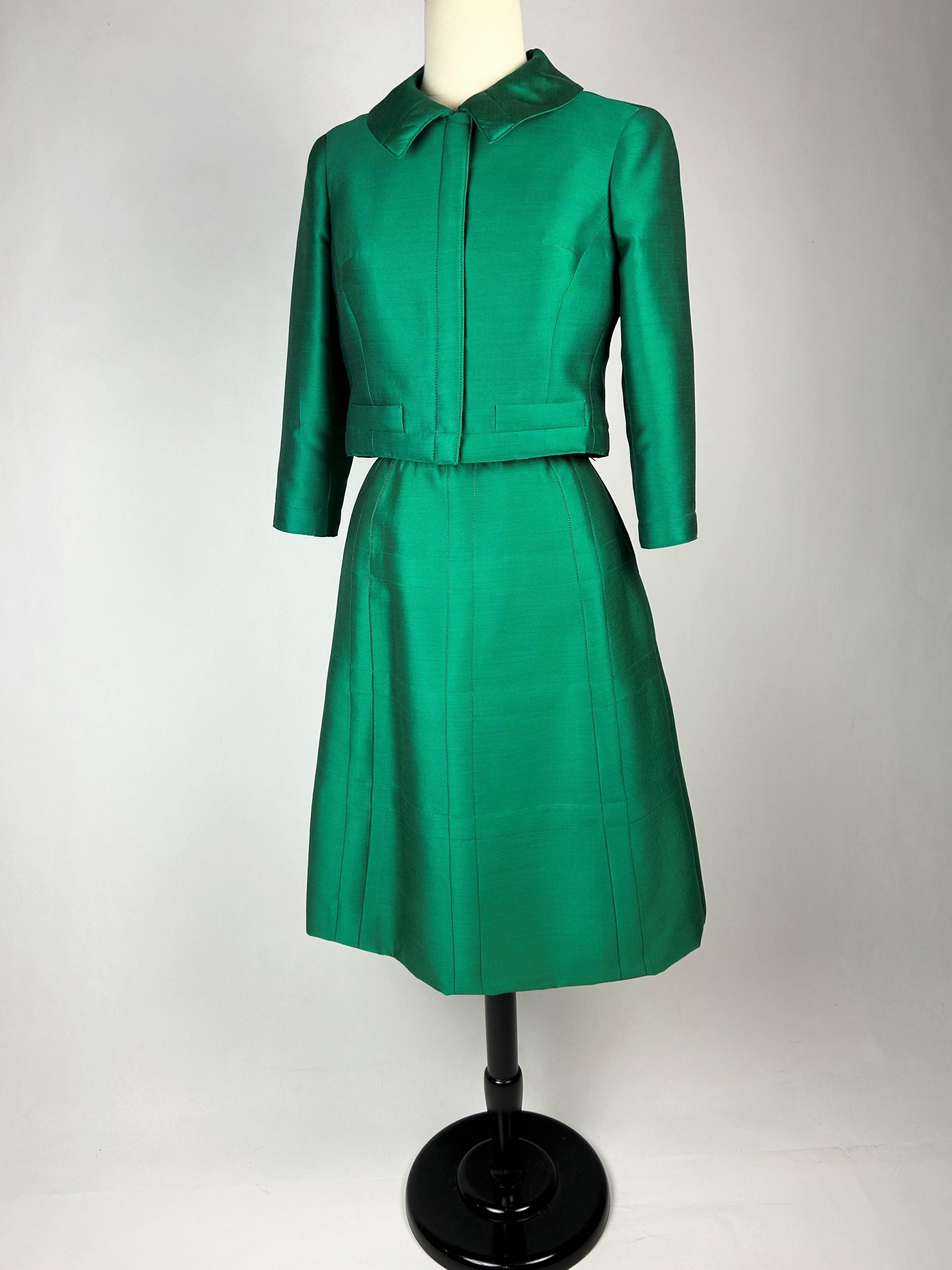 An Emerald Gazar Demi-Couture Skirt Suit by Louis Féraud Circa 1968-1972 For Sale 6
