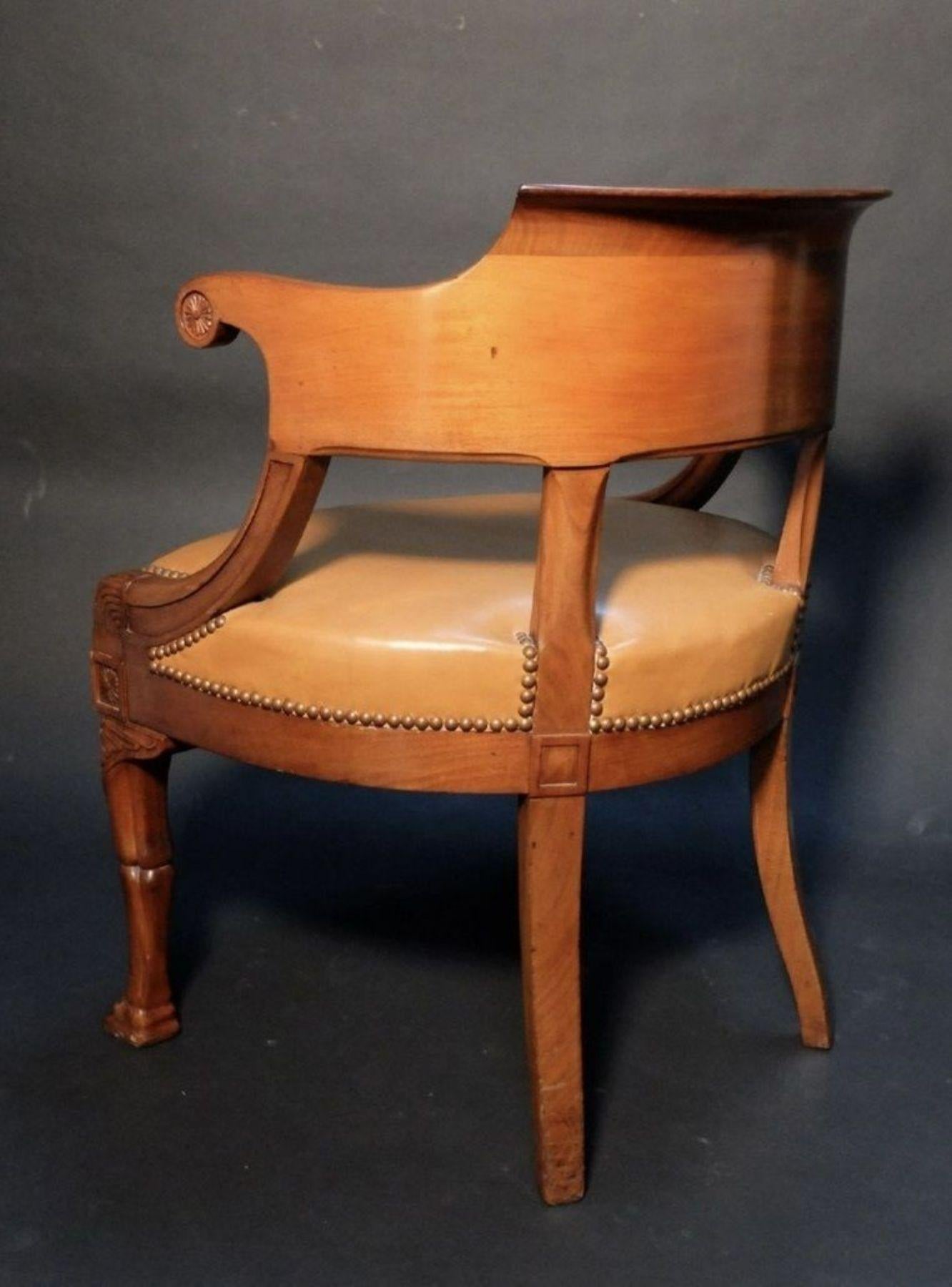 Hand-Carved Empire Mahogany Desk Chair, Early 19th Century For Sale