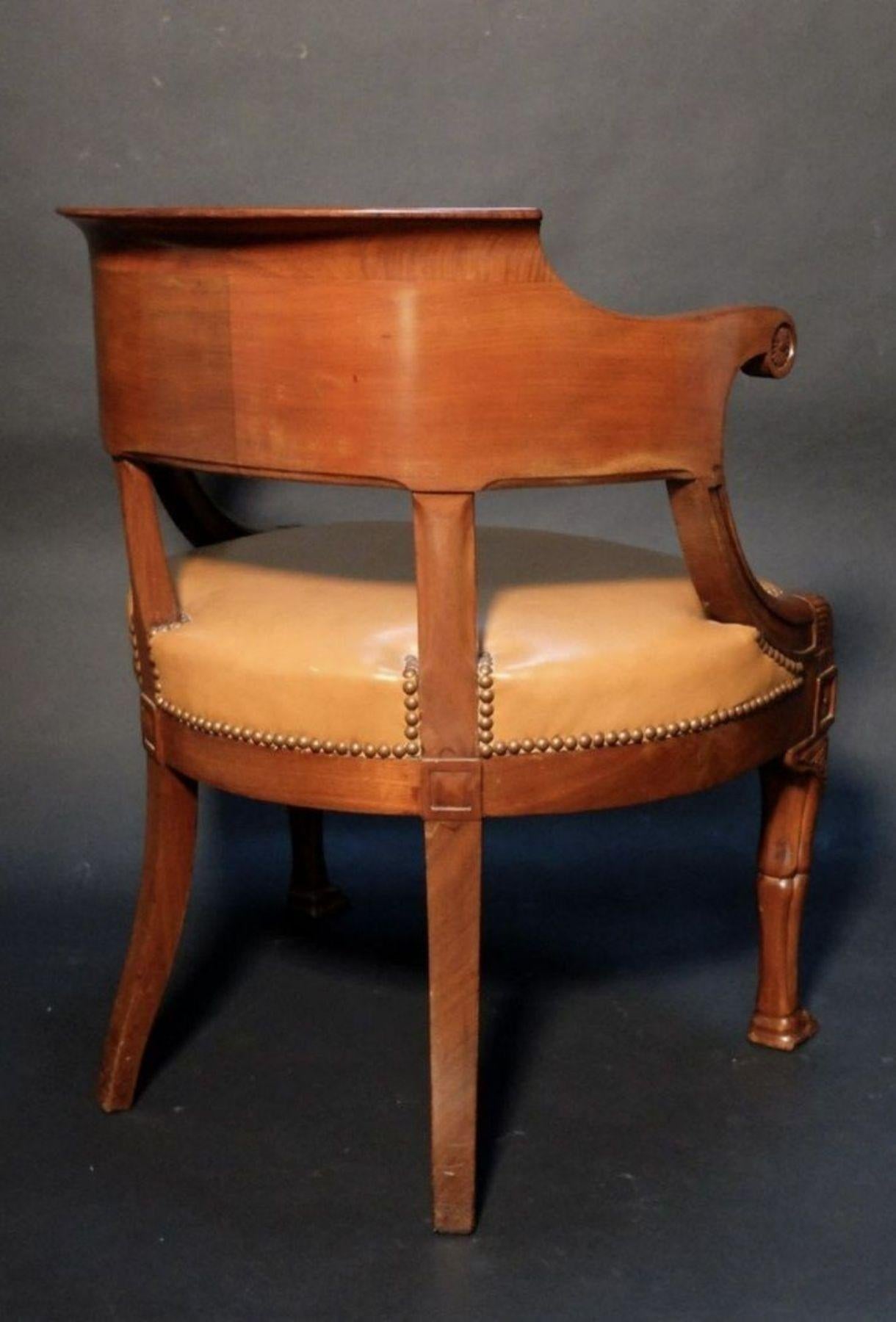 Empire Mahogany Desk Chair, Early 19th Century In Good Condition For Sale In Spencertown, NY