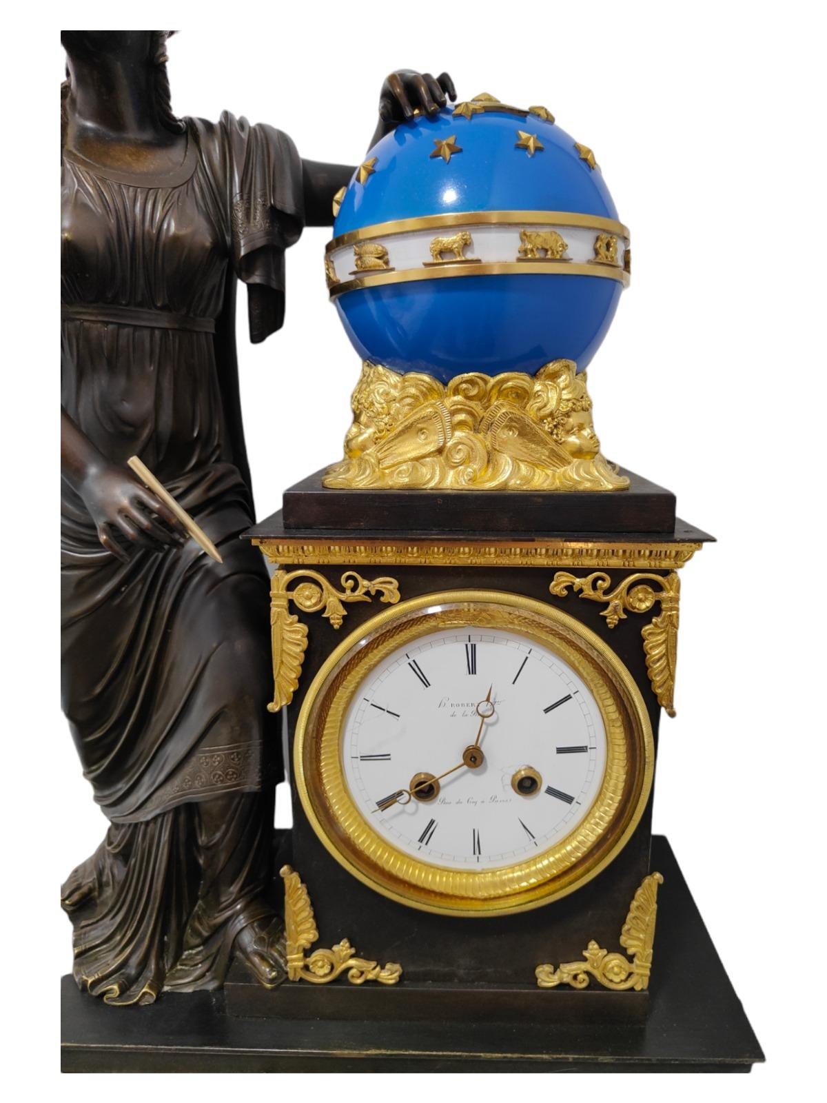 Empire Empire-Kaminuhr von H.Robert-Horloger De La Reine, Paris, um 1820 (Handgefertigt) im Angebot