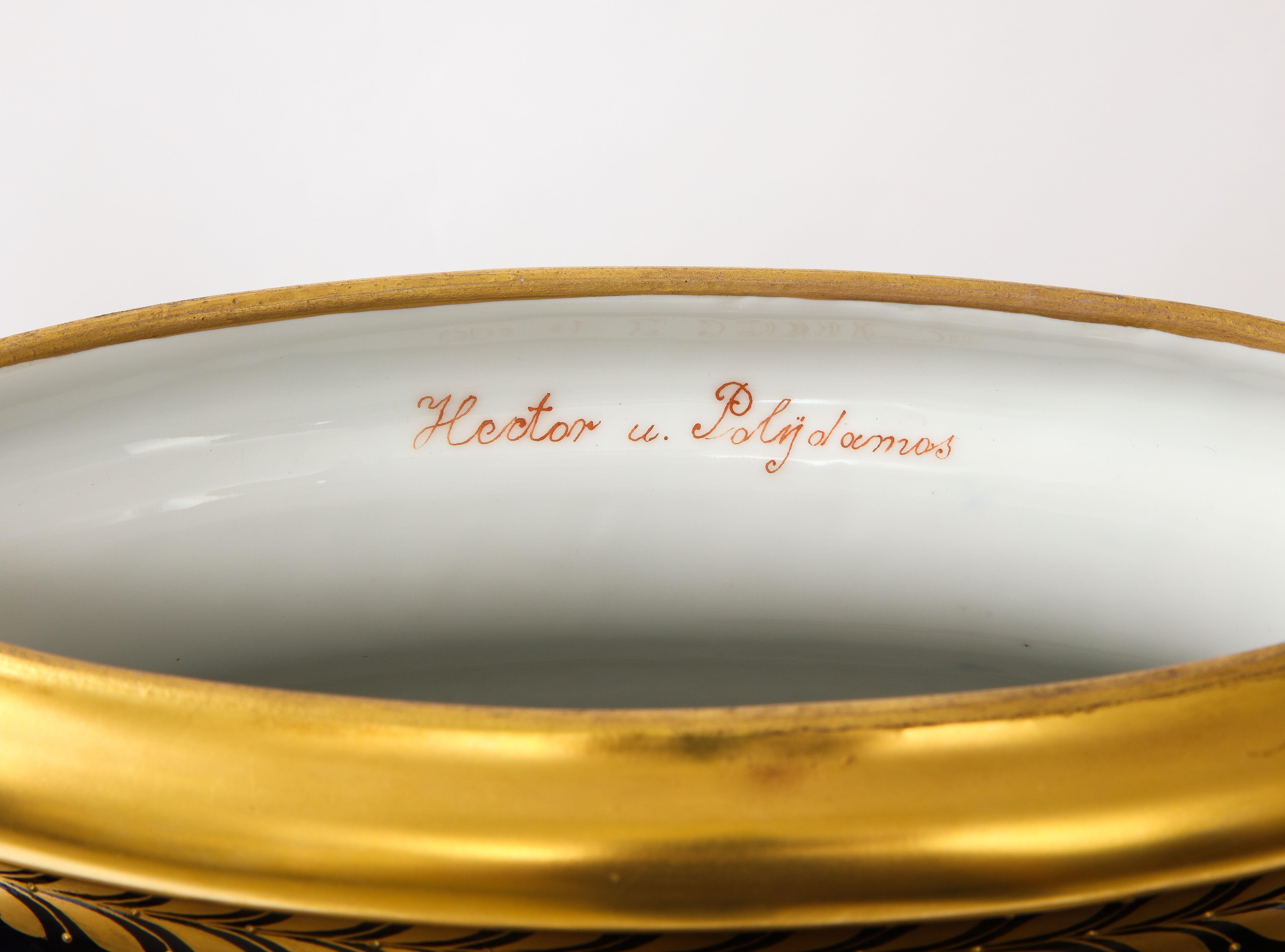 Jarrón Krater de porcelana dorada y azul cobalto de estilo Imperio, de Hutschenreuther en venta 9
