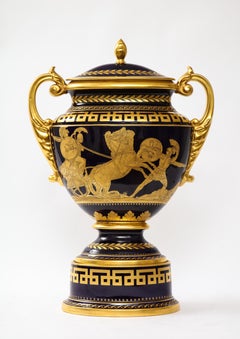 Kobaltblaue und vergoldete Porzellanvase im Empire-Stil mit Krater, von Hutschenreuther