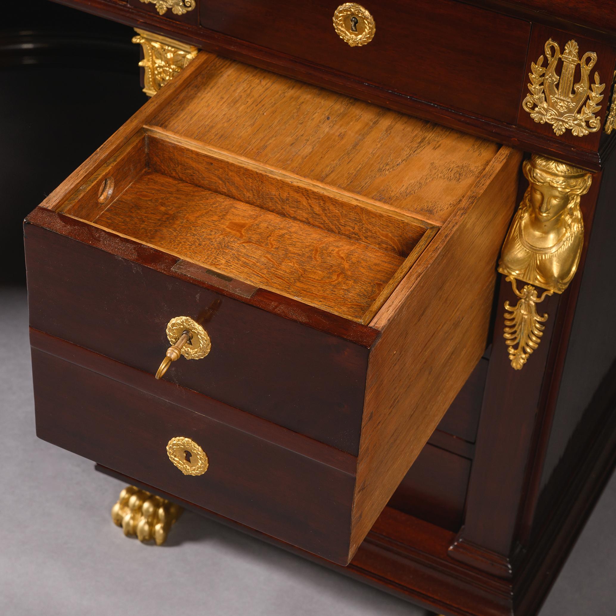 Scrivania con piedistallo in mogano stile Impero, di Kahn, Paris in vendita 3