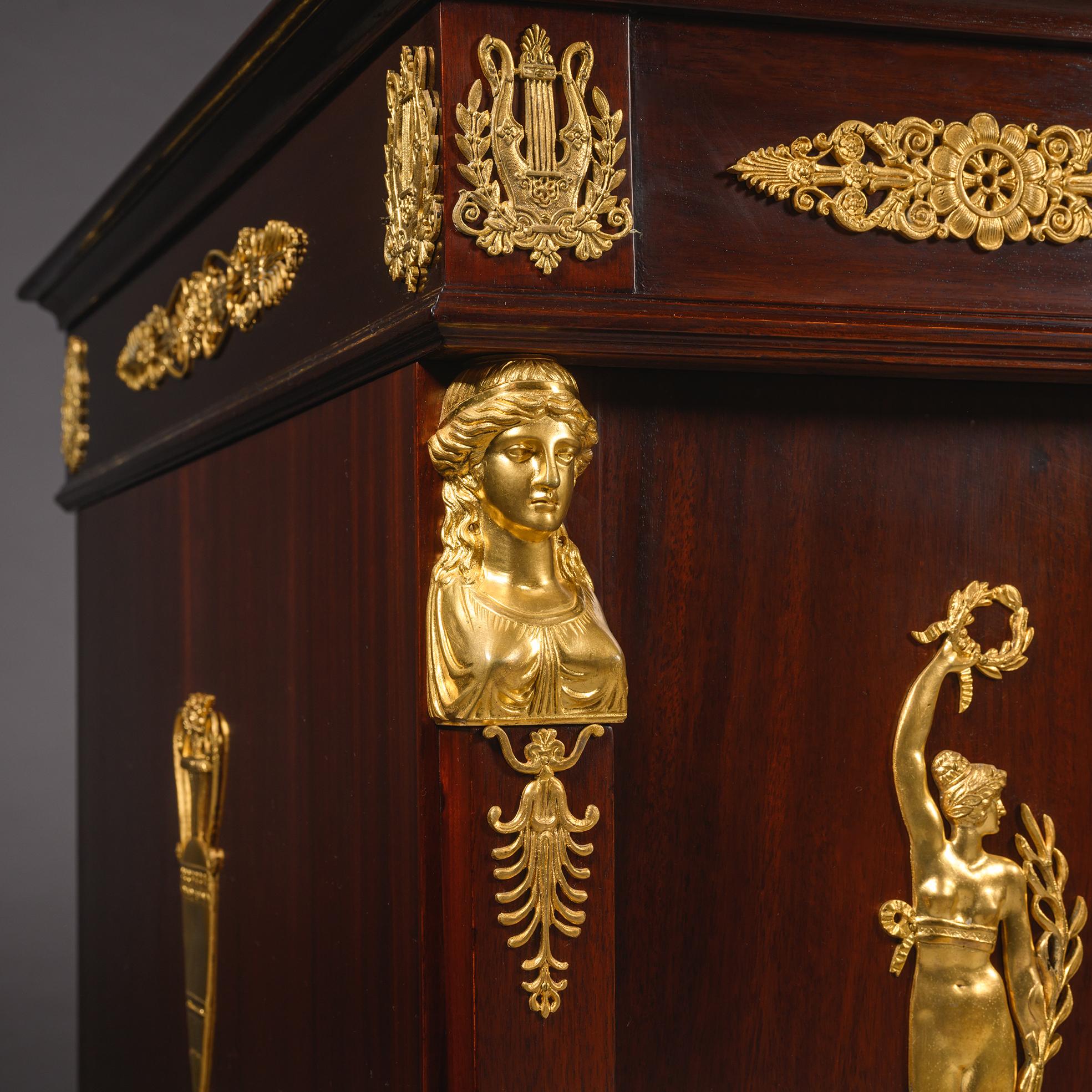 Scrivania con piedistallo in mogano stile Impero, di Kahn, Paris in vendita 1