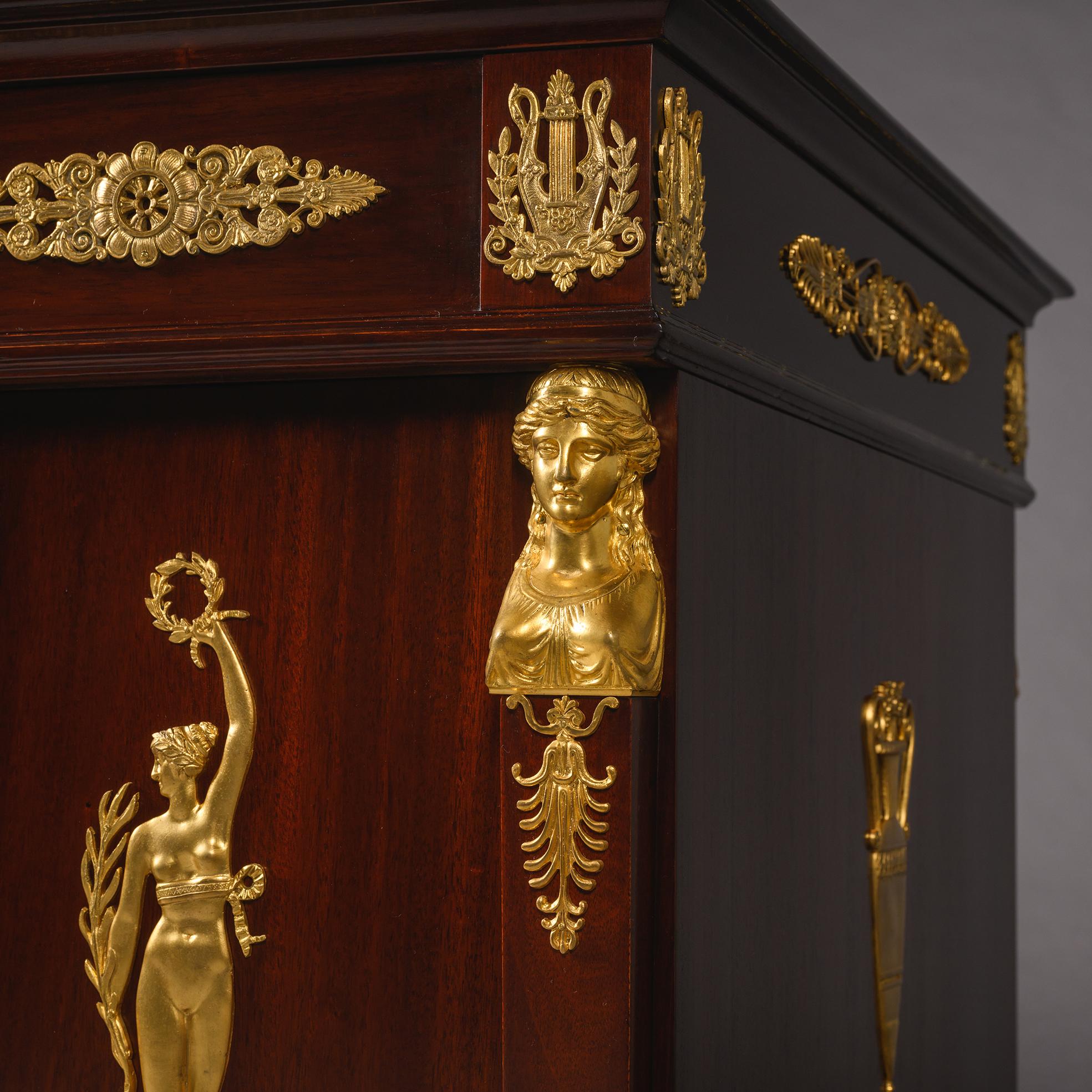 Scrivania con piedistallo in mogano stile Impero, di Kahn, Paris in vendita 2