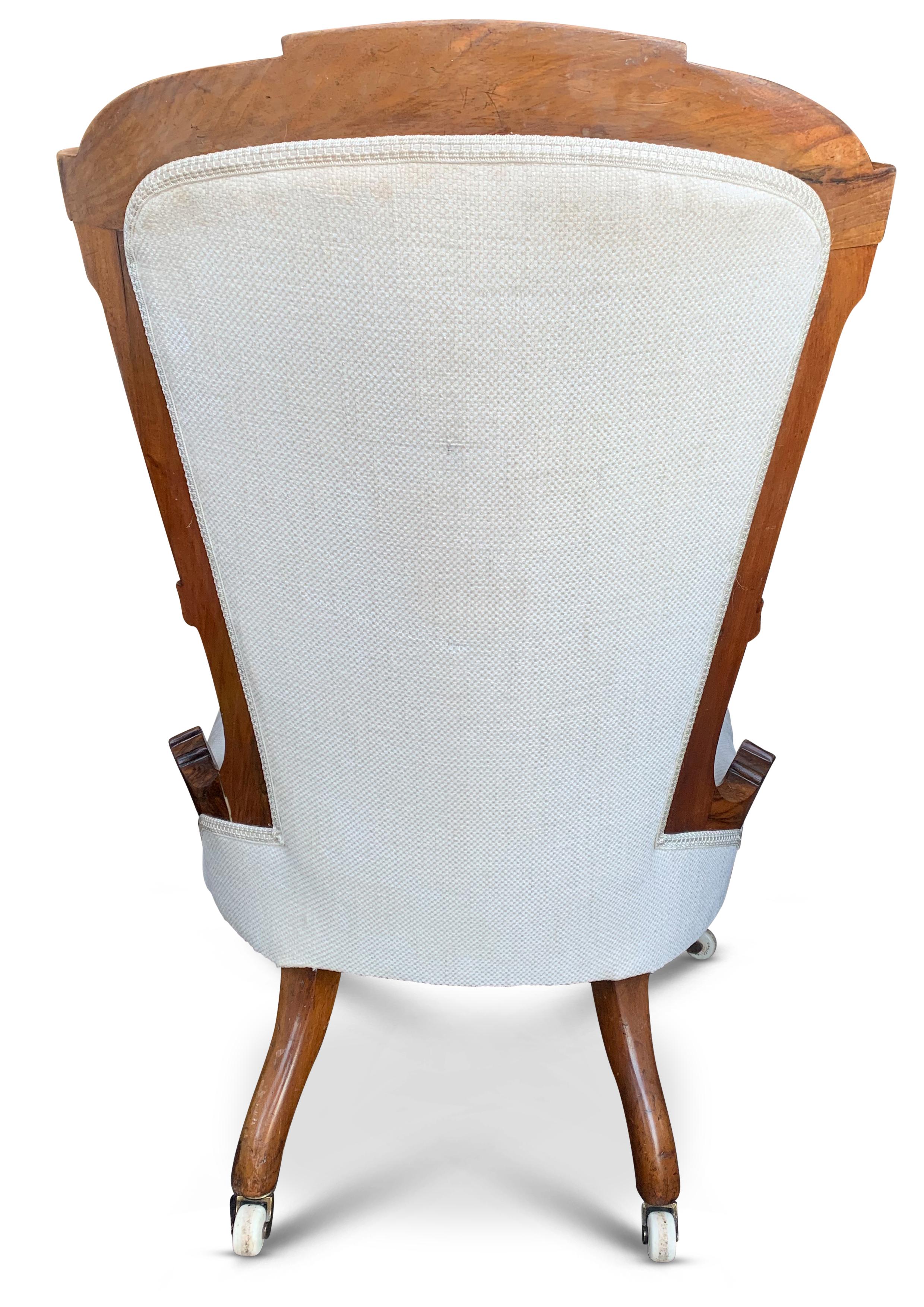 British An Empire Walnut Upholstered Salon Chair With Decorative Inlay & Ceramic Castors For Sale