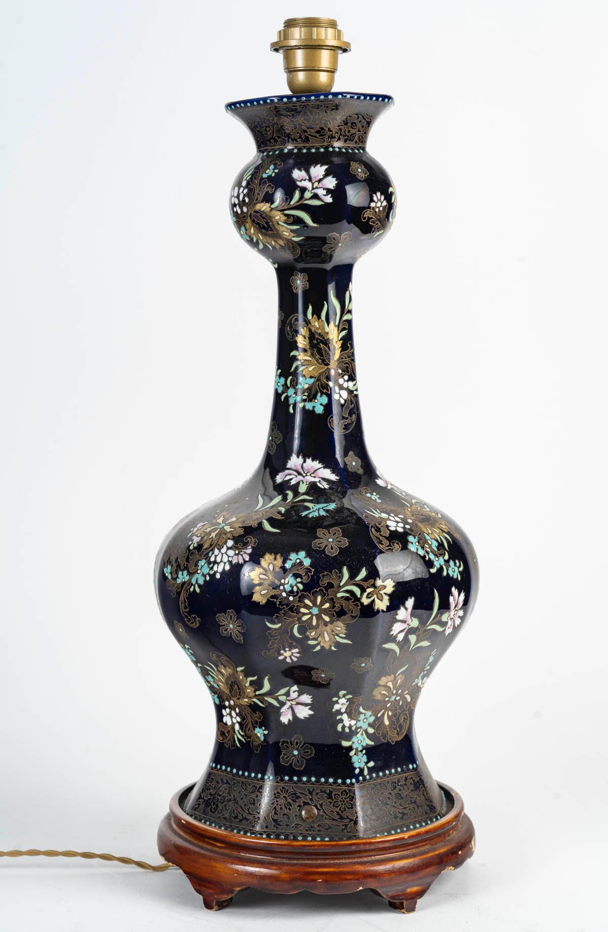 Base de lámpara de mesa de porcelana esmaltada, siglo XIX, época de Napoleón III. Esmaltado en venta