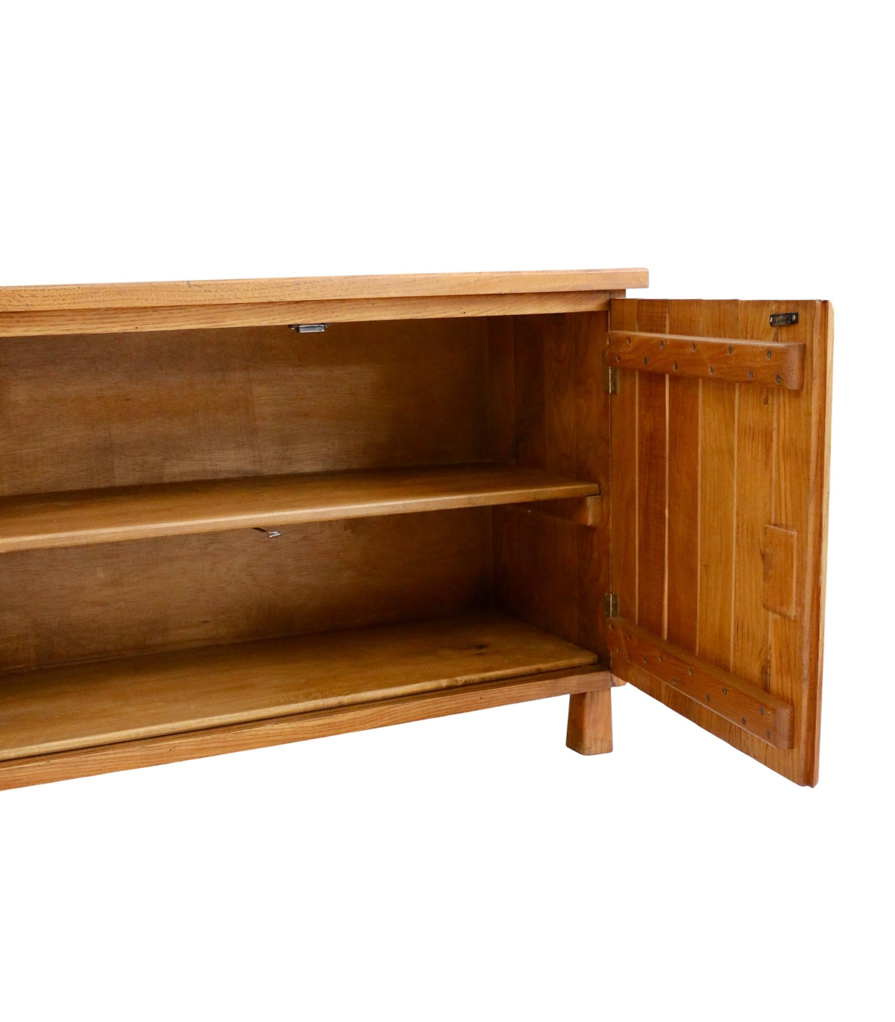 An enfilade, Spain 60s. Madera en venta