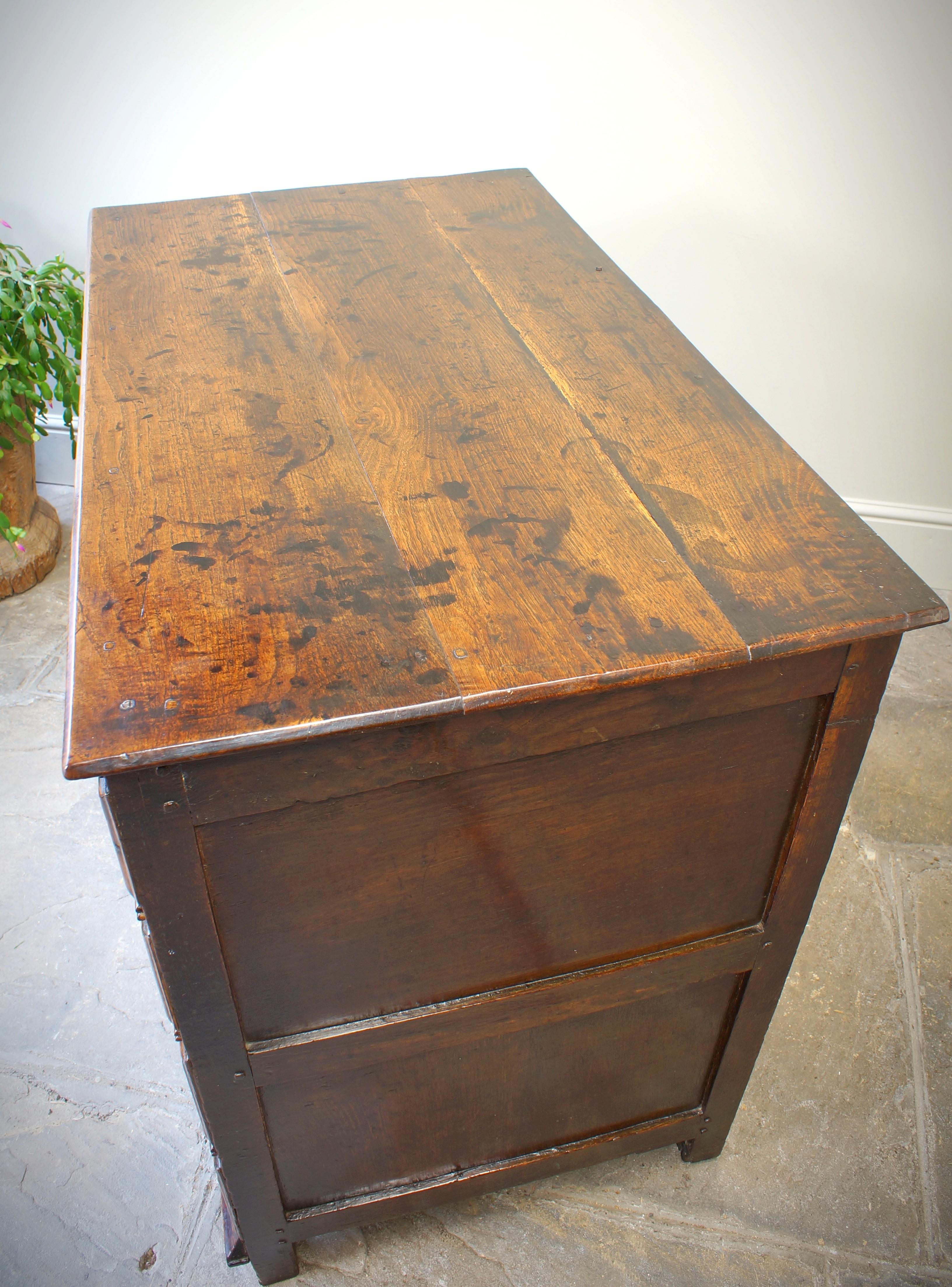 An English 17th Century Cushion Moulded Chest Of Drawers For Sale 5