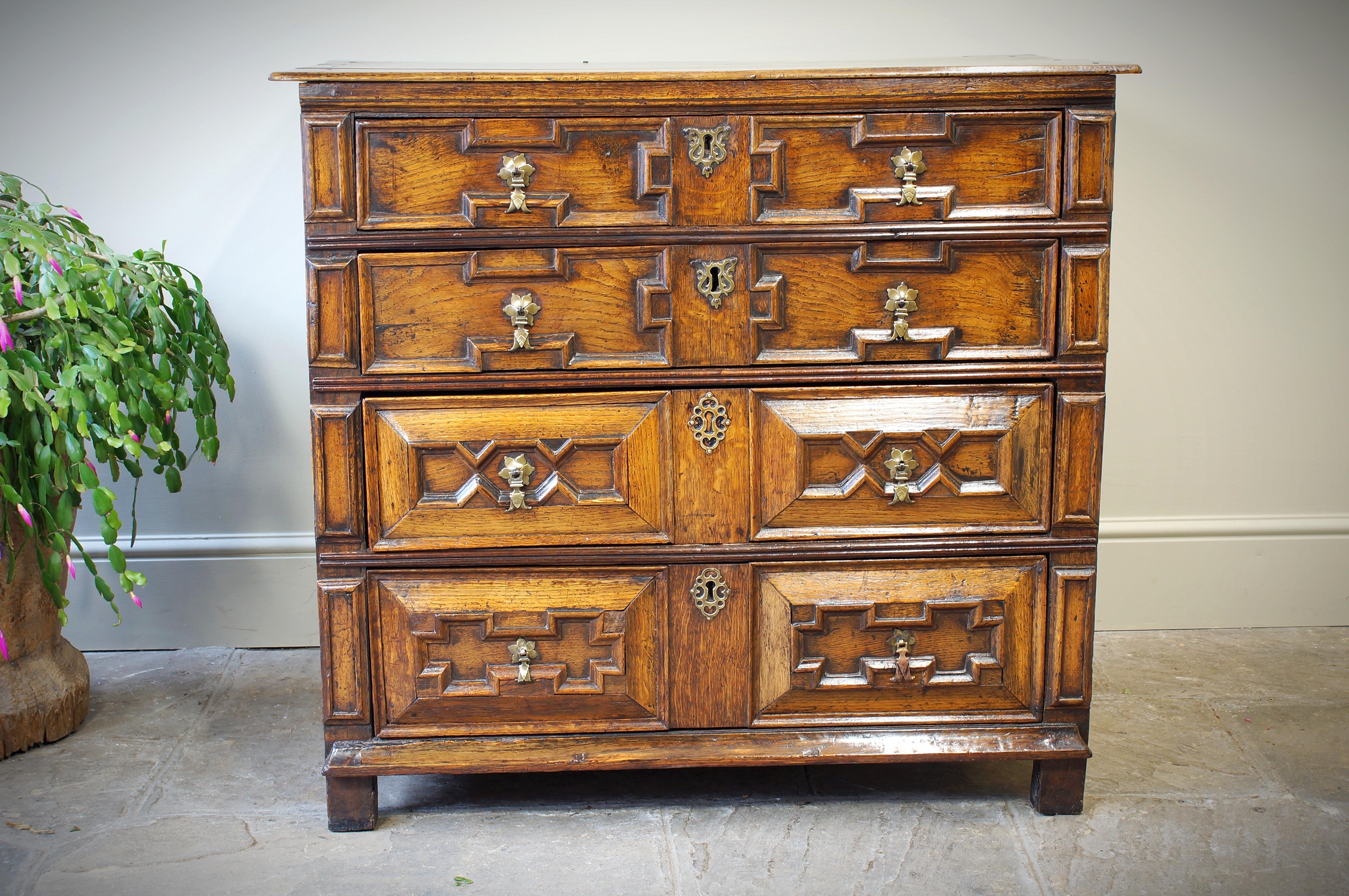 An English 17th Century Cushion Moulded Chest Of Drawers For Sale 3