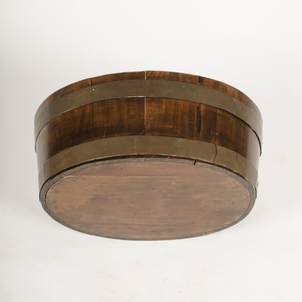 Late 19th Century English 1870s Oak Planter or Wine Cooler with Brass Braces and Tin Liner For Sale
