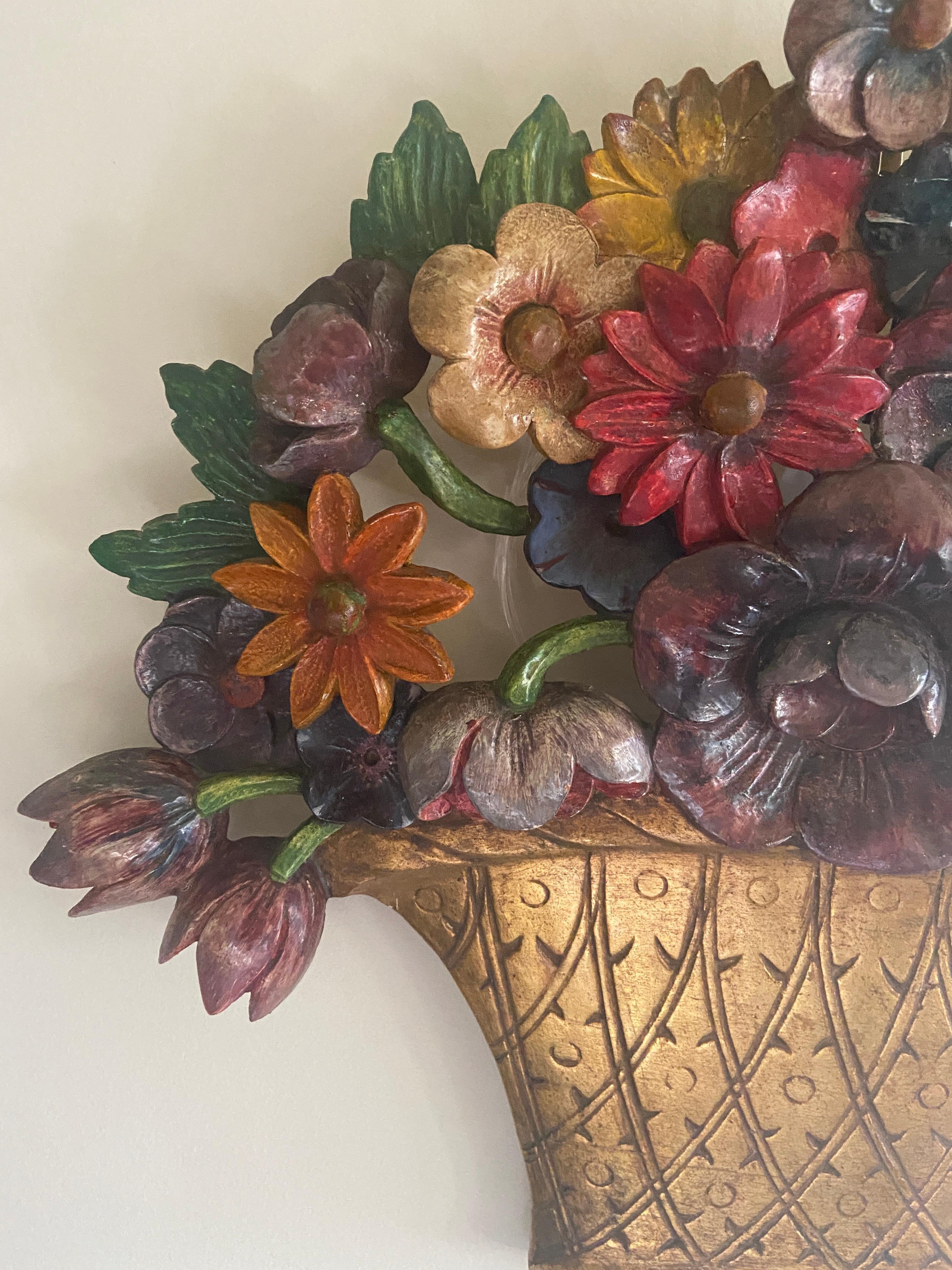 An English 1930s carved floral basket wall appliqué or wall hanging For Sale 1
