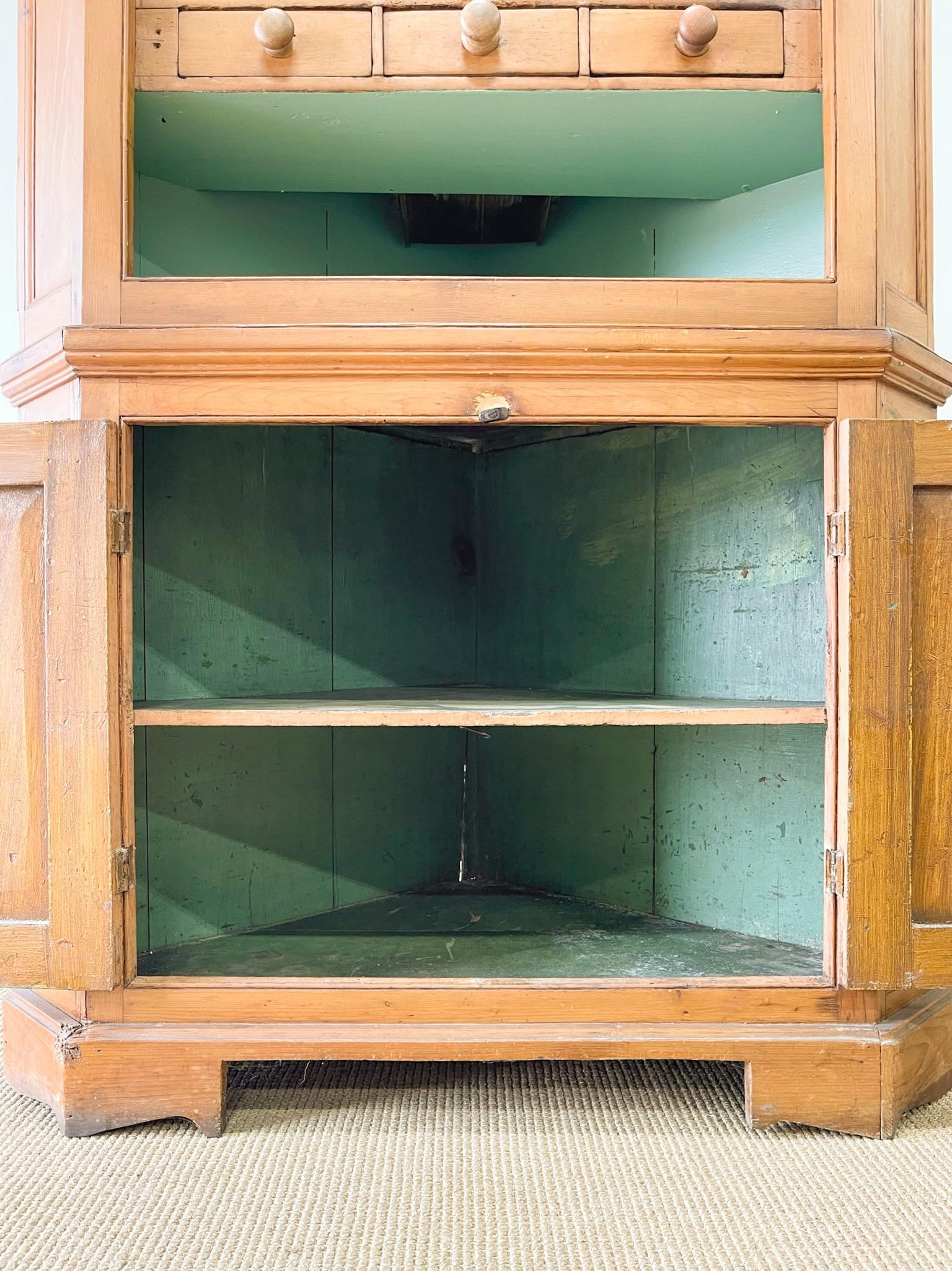 An English 19th Century Corner Cupboard For Sale 11