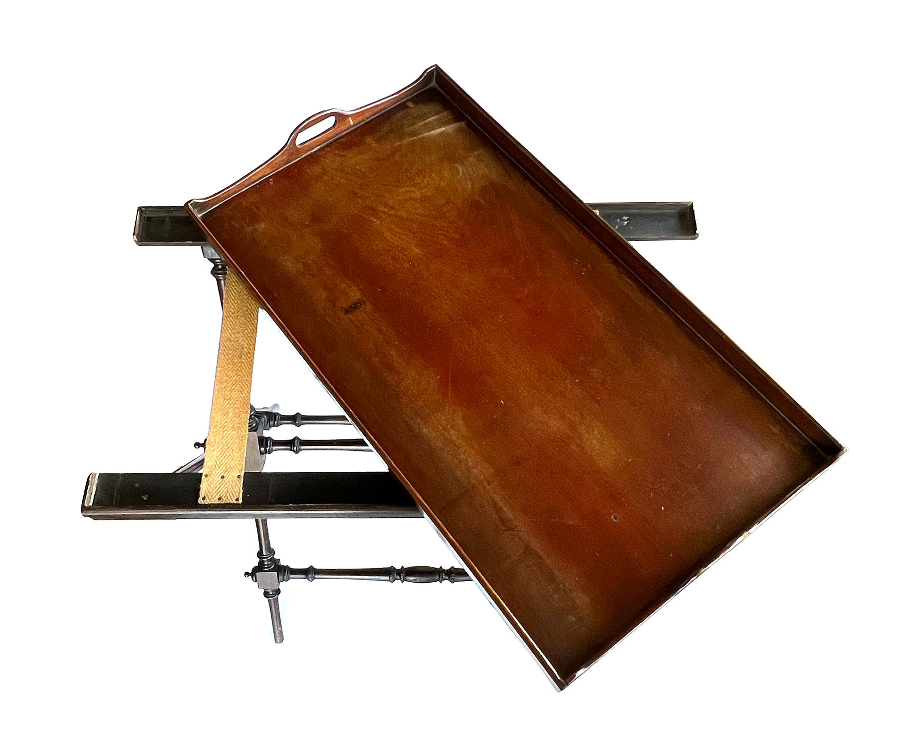 An English 19th Century Mahogany Butler's Tray on a Turned Stand In Good Condition In San Francisco, CA