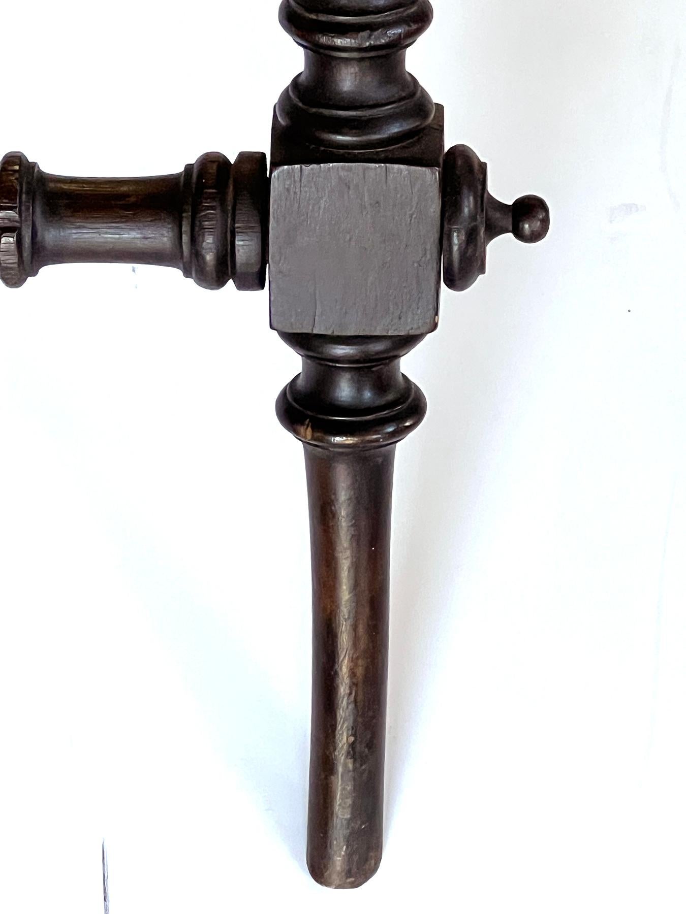 An English 19th Century Mahogany Butler's Tray on a Turned Stand 1